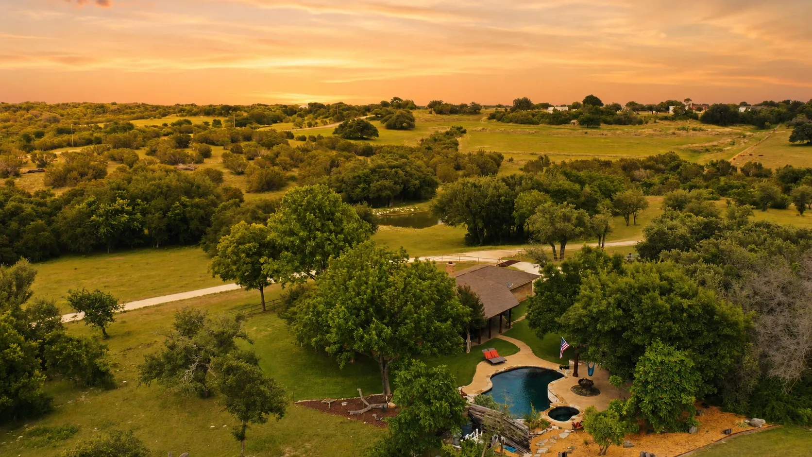 Single Family Residence For Sale in Erath County , 1973 County Road 513, Stephenville, Texas 76401, 4 Bedroom, 2 Bathroom, 3 Garage spaces, 1,939 Sqft, built in 1977, mls#21264281, Real Estate Agent in Stephenville, Homes For Sale in Erath county, Homes For Sale in Stephenville, Realtor in Stephenville Texas, Real Estate Brokerage Independent Realty Texas, Luminita Cordes Realtor