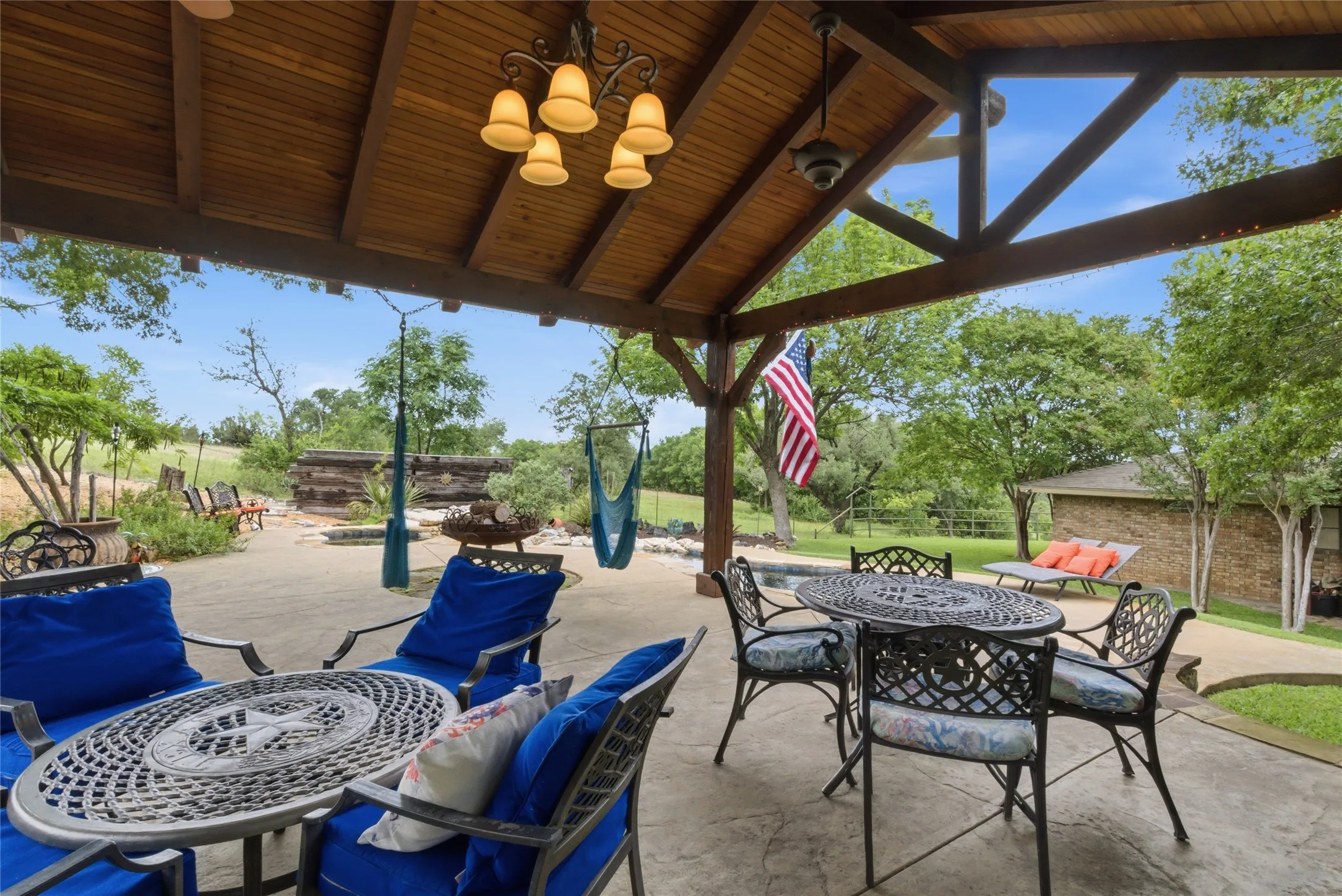 Single Family Residence For Sale in Erath County , 1973 County Road 513, Stephenville, Texas 76401, 4 Bedroom, 2 Bathroom, 3 Garage spaces, 1,939 Sqft, built in 1977, mls#21264281, Real Estate Agent in Stephenville, Homes For Sale in Erath county, Homes For Sale in Stephenville, Realtor in Stephenville Texas, Real Estate Brokerage Independent Realty Texas, Luminita Cordes Realtor