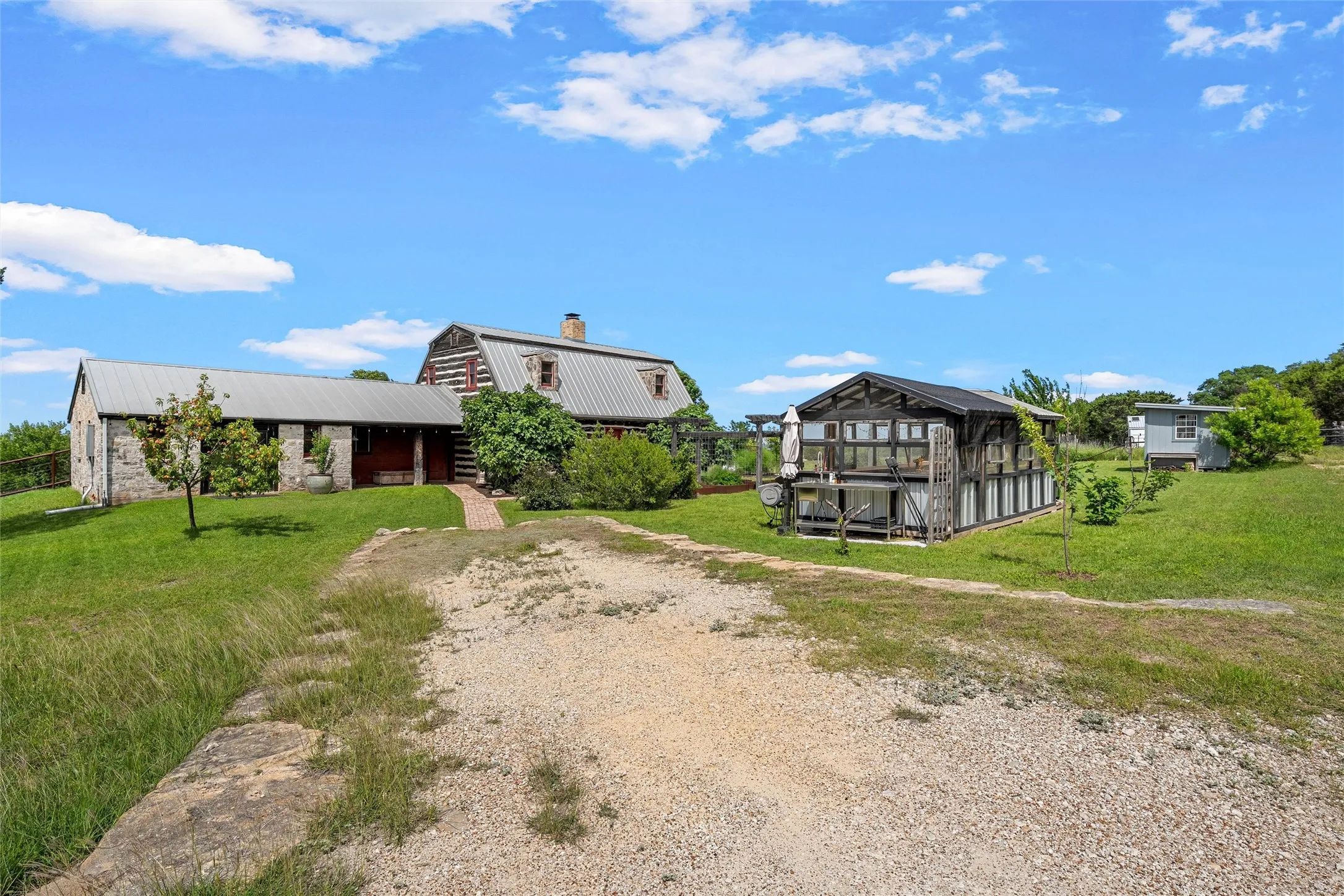 Farm For Sale in Bosque County , 153 County Road 2139, Iredell, Texas 76649, 4 Bedroom, 3 Bathroom, Garage spaces, 2,228 Sqft, built in 2002, mls#21261533, Real Estate Agent in Iredell, Homes For Sale in Bosque county, Homes For Sale in Iredell, Realtor in Iredell Texas, Real Estate Brokerage Independent Realty Texas, Luminita Cordes Realtor