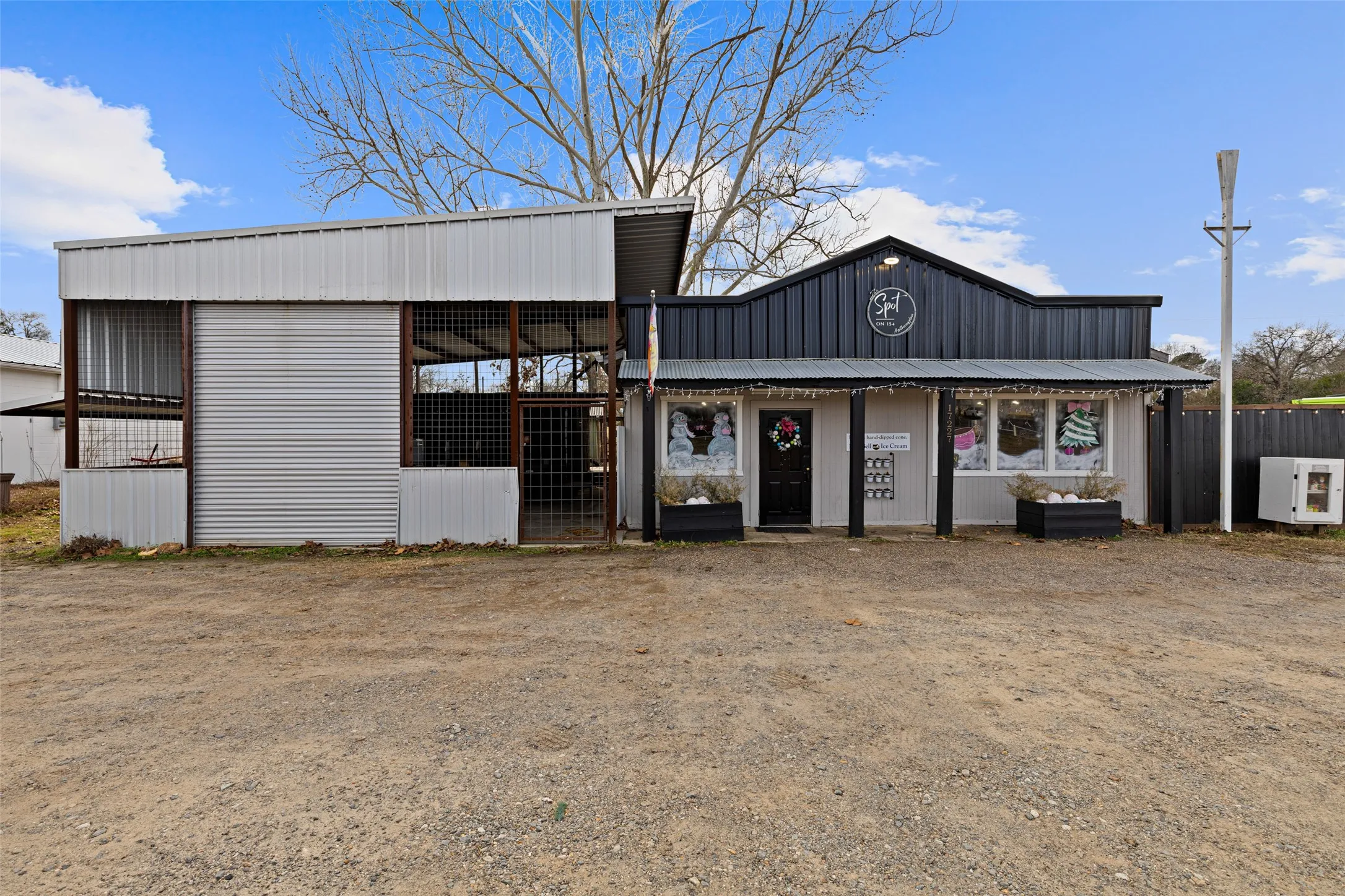 Business For Sale in Harrison County , 17227 State Highway 154, Harleton, Texas 75651, 0, 0, Garage spaces, 0 Sqft, built in 1940, mls#21264529, Real Estate Agent in Harleton, Homes For Sale in Harrison county, Homes For Sale in Harleton, Realtor in Harleton Texas, Real Estate Brokerage Independent Realty Texas, Luminita Cordes Realtor