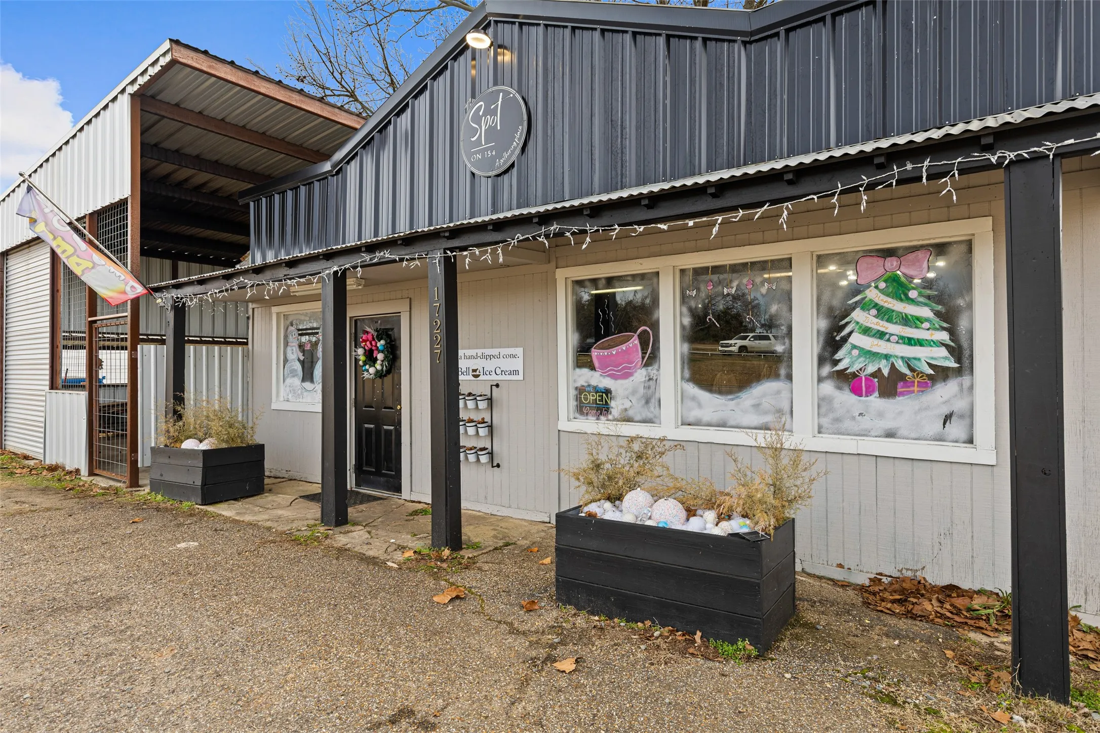 Business For Sale in Harrison County , 17227 State Highway 154, Harleton, Texas 75651, 0, 0, Garage spaces, 0 Sqft, built in 1940, mls#21264529, Real Estate Agent in Harleton, Homes For Sale in Harrison county, Homes For Sale in Harleton, Realtor in Harleton Texas, Real Estate Brokerage Independent Realty Texas, Luminita Cordes Realtor