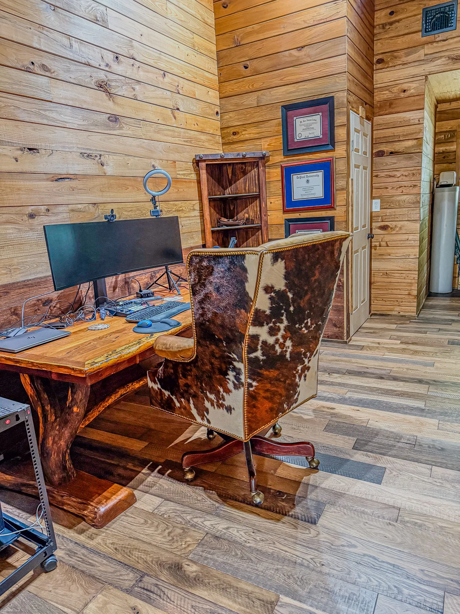 Farm For Sale in Erath County , 6085 County Road 146, Lipan, Texas 76462, 4 Bedrooms, 3 Bathrooms, Garage spaces, 2,565 Sqft, built in 2019, Price $3,450,000, mls#21261800, Real Estate Agent in Lipan, Homes For Sale in Erath county, Homes For Sale in Lipan, Realtor in Lipan Texas, Real Estate Brokerage Independent Realty Texas, Luminita Cordes Realtor