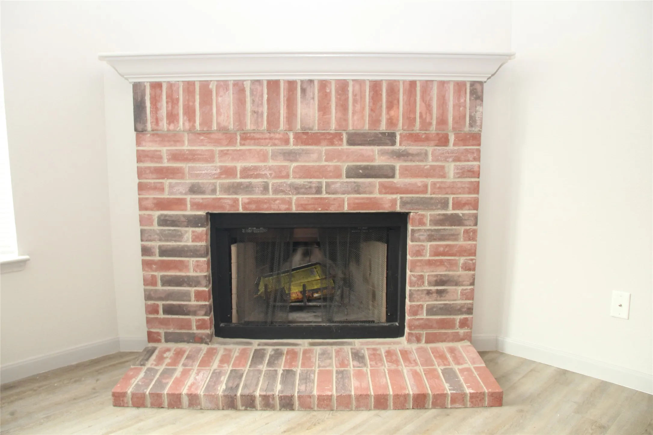 Single Family Residence For Rent in Tarrant County , 9224 Monument Court, Fort Worth, Texas 76244, 3 Bedrooms, 2 Bathrooms, 2 Garage spaces, 1,591 Sqft, built in 2005, Price $2,095, mls#21262814, Real Estate Agent in Fort Worth, Homes For Rent in Tarrant county, Homes For Rent in Fort Worth, Realtor in Fort Worth Texas, Real Estate Brokerage Independent Realty Texas, Luminita Cordes Realtor
