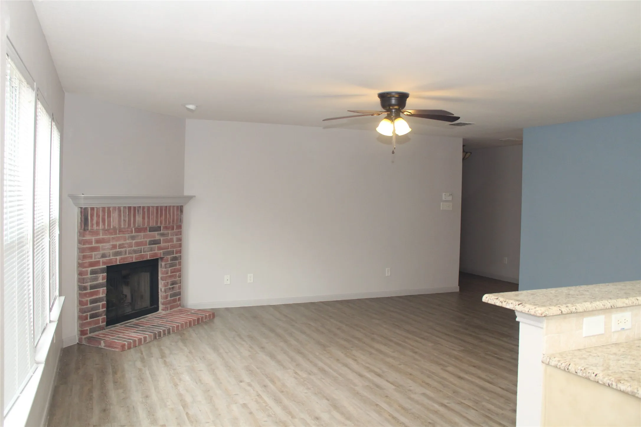 Single Family Residence For Rent in Tarrant County , 9224 Monument Court, Fort Worth, Texas 76244, 3 Bedrooms, 2 Bathrooms, 2 Garage spaces, 1,591 Sqft, built in 2005, Price $2,095, mls#21262814, Real Estate Agent in Fort Worth, Homes For Rent in Tarrant county, Homes For Rent in Fort Worth, Realtor in Fort Worth Texas, Real Estate Brokerage Independent Realty Texas, Luminita Cordes Realtor