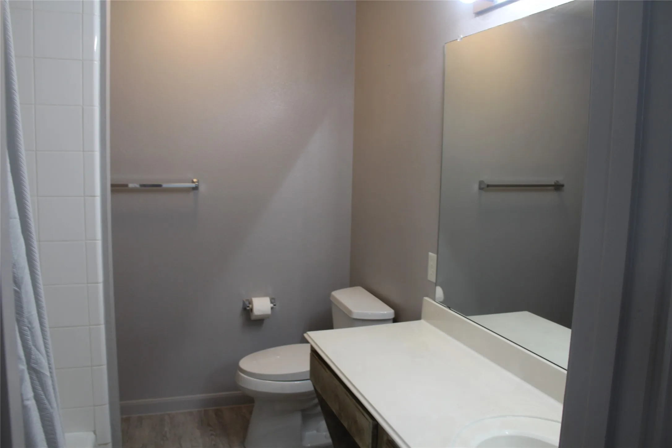 Single Family Residence For Rent in Tarrant County , 9224 Monument Court, Fort Worth, Texas 76244, 3 Bedrooms, 2 Bathrooms, 2 Garage spaces, 1,591 Sqft, built in 2005, Price $2,095, mls#21262814, Real Estate Agent in Fort Worth, Homes For Rent in Tarrant county, Homes For Rent in Fort Worth, Realtor in Fort Worth Texas, Real Estate Brokerage Independent Realty Texas, Luminita Cordes Realtor