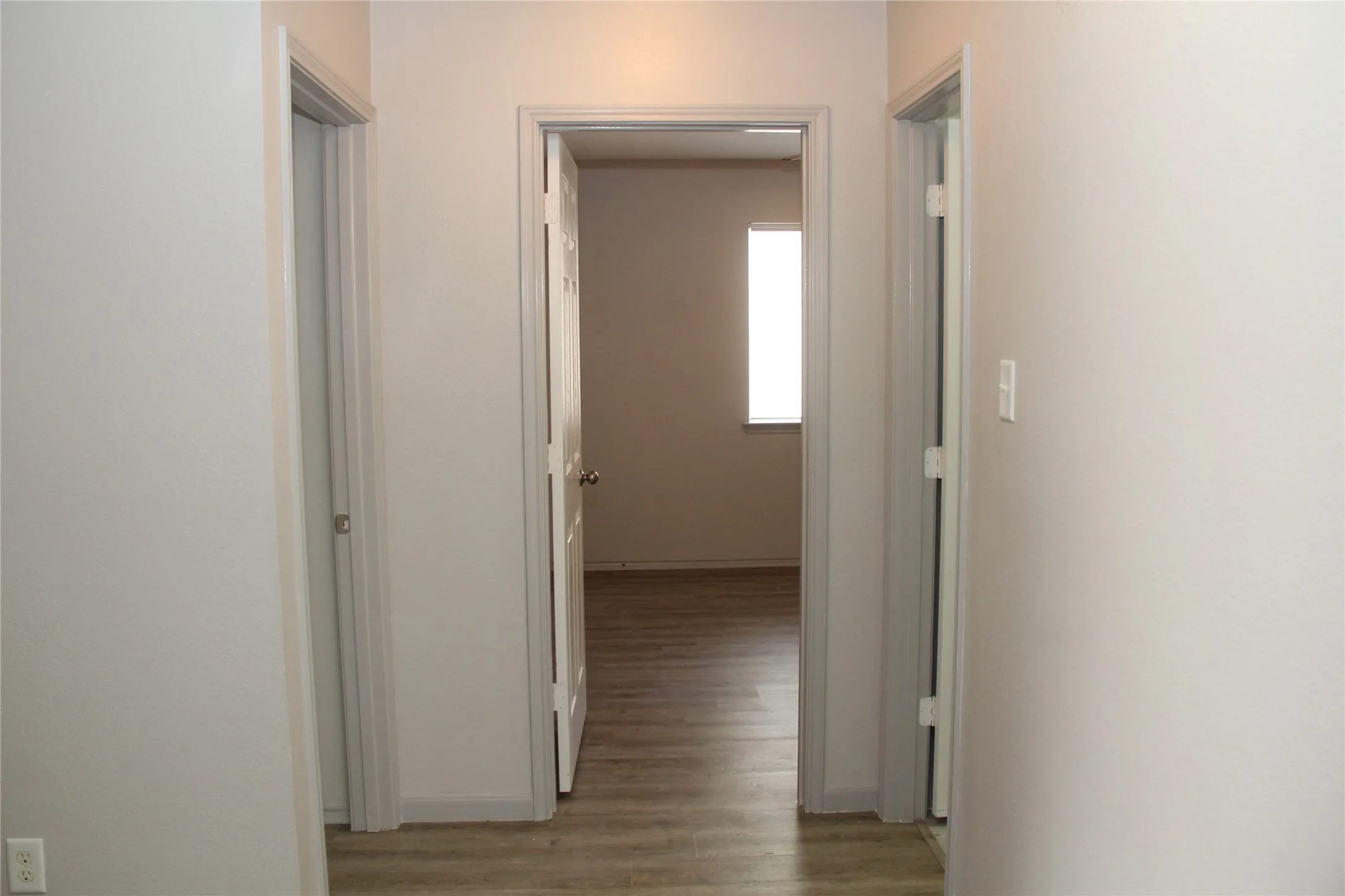 Single Family Residence For Rent in Tarrant County , 9224 Monument Court, Fort Worth, Texas 76244, 3 Bedrooms, 2 Bathrooms, 2 Garage spaces, 1,591 Sqft, built in 2005, Price $2,095, mls#21262814, Real Estate Agent in Fort Worth, Homes For Rent in Tarrant county, Homes For Rent in Fort Worth, Realtor in Fort Worth Texas, Real Estate Brokerage Independent Realty Texas, Luminita Cordes Realtor