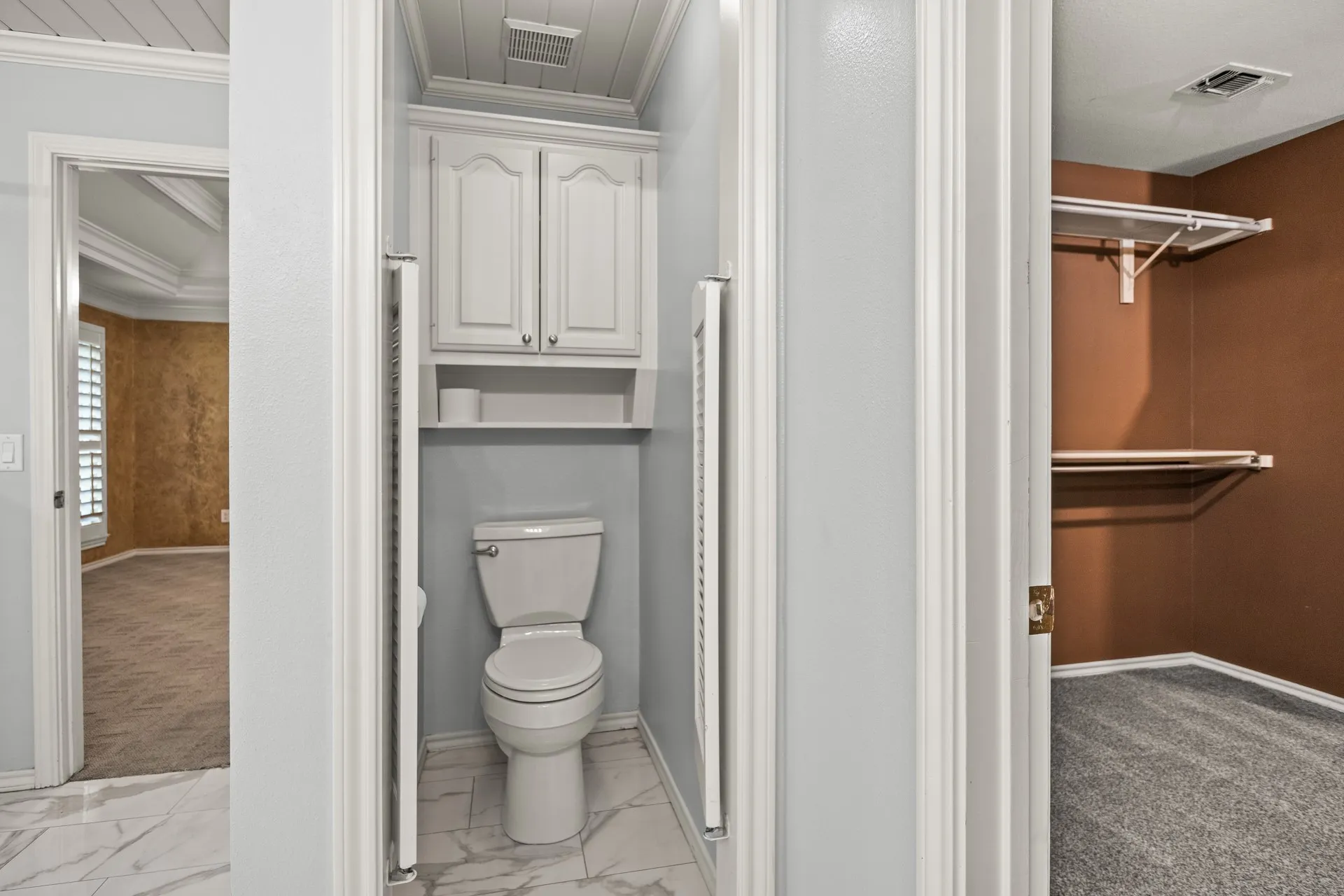 Single Family Residence For Sale in Titus County , 212 Turnberry Circle, Mt Pleasant, Texas 75455, 3 Bedroom, 3 Bathroom, 4 Garage spaces, 2,643 Sqft, built in 1990, mls#21264407, Real Estate Agent in Mt Pleasant, Homes For Sale in Titus county, Homes For Sale in Mt Pleasant, Realtor in Mt Pleasant Texas, Real Estate Brokerage Independent Realty Texas, Luminita Cordes Realtor