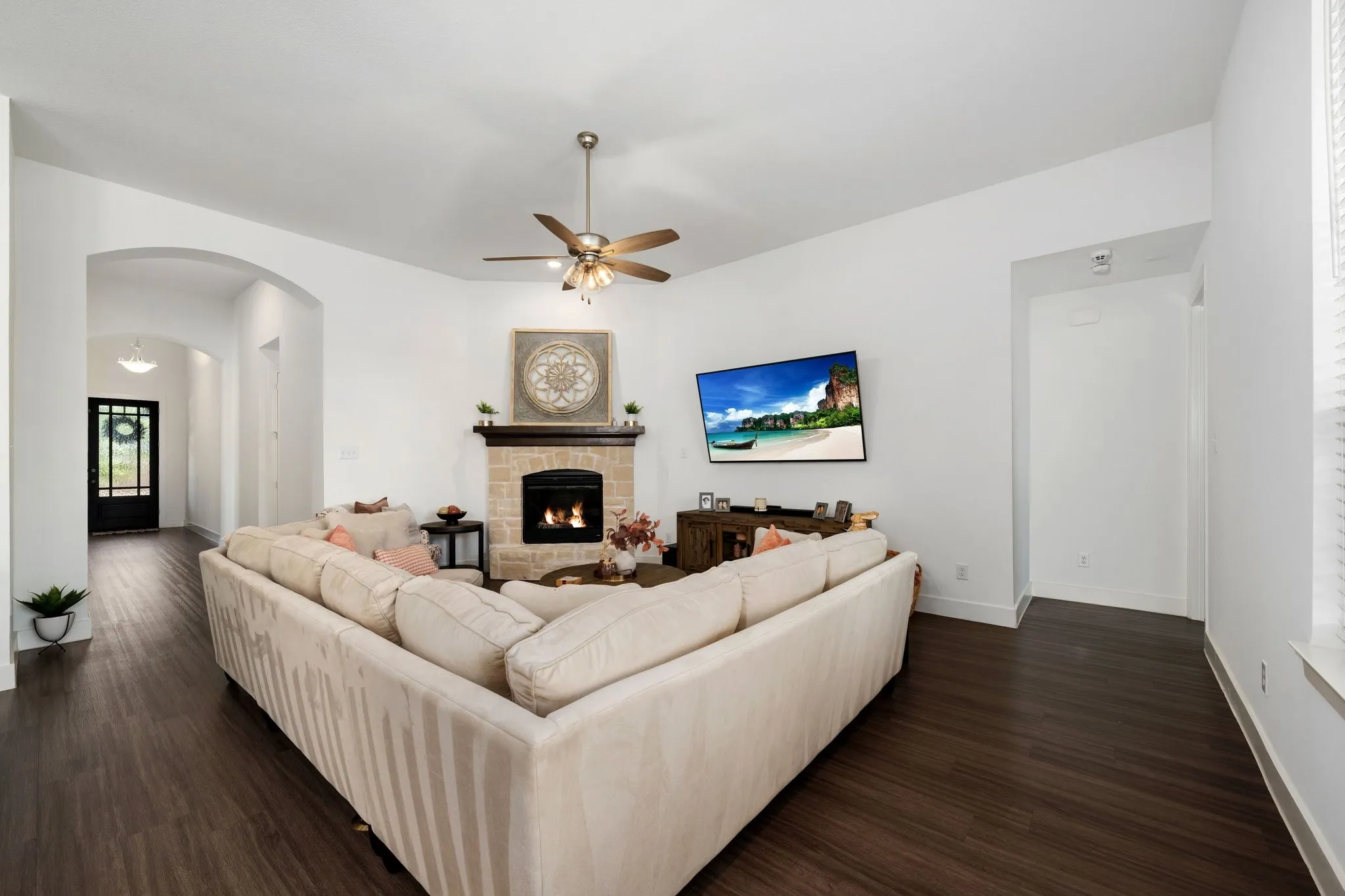 Single Family Residence For Sale in Rockwall County , 1913 Recioto Drive, Mclendon Chisholm, Texas 75032, 4 Bedroom, 3 Bathroom, 2 Garage spaces, 2,075 Sqft, built in 2019, mls#21264310, Real Estate Agent in Mclendon Chisholm, Homes For Sale in Rockwall county, Homes For Sale in Mclendon Chisholm, Realtor in Mclendon Chisholm Texas, Real Estate Brokerage Independent Realty Texas, Luminita Cordes Realtor