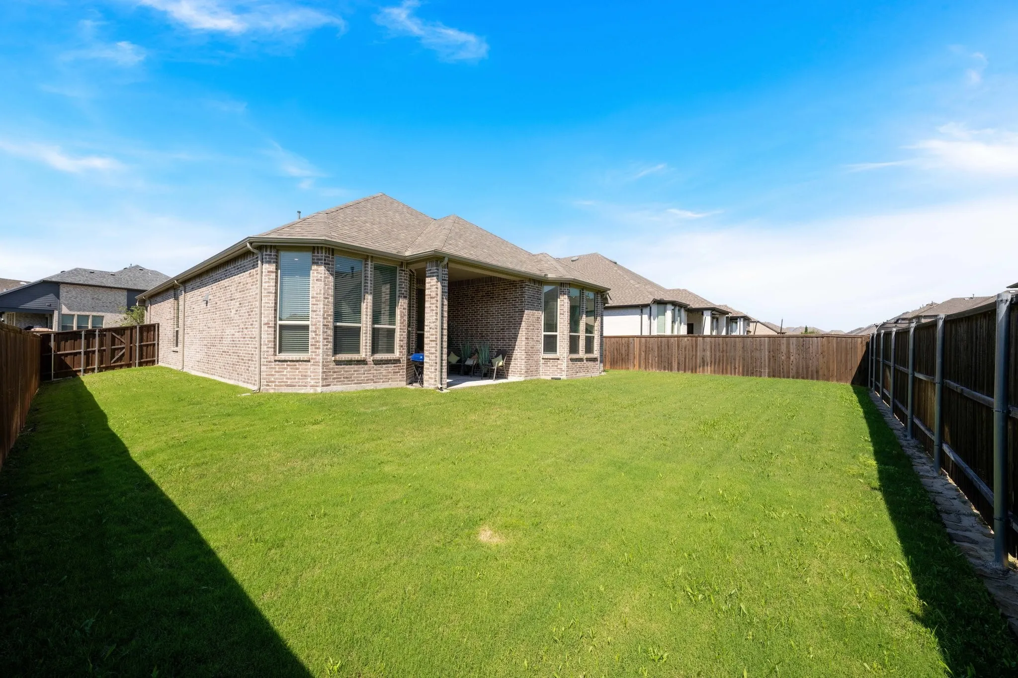 Single Family Residence For Sale in Rockwall County , 1913 Recioto Drive, Mclendon Chisholm, Texas 75032, 4 Bedroom, 3 Bathroom, 2 Garage spaces, 2,075 Sqft, built in 2019, mls#21264310, Real Estate Agent in Mclendon Chisholm, Homes For Sale in Rockwall county, Homes For Sale in Mclendon Chisholm, Realtor in Mclendon Chisholm Texas, Real Estate Brokerage Independent Realty Texas, Luminita Cordes Realtor