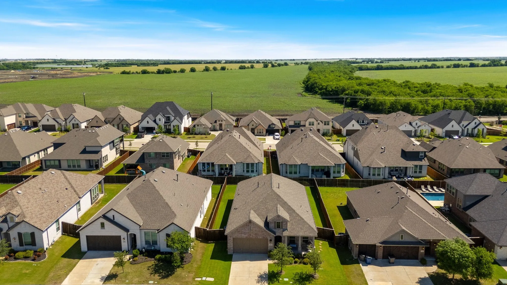 Single Family Residence For Sale in Rockwall County , 1913 Recioto Drive, Mclendon Chisholm, Texas 75032, 4 Bedroom, 3 Bathroom, 2 Garage spaces, 2,075 Sqft, built in 2019, mls#21264310, Real Estate Agent in Mclendon Chisholm, Homes For Sale in Rockwall county, Homes For Sale in Mclendon Chisholm, Realtor in Mclendon Chisholm Texas, Real Estate Brokerage Independent Realty Texas, Luminita Cordes Realtor