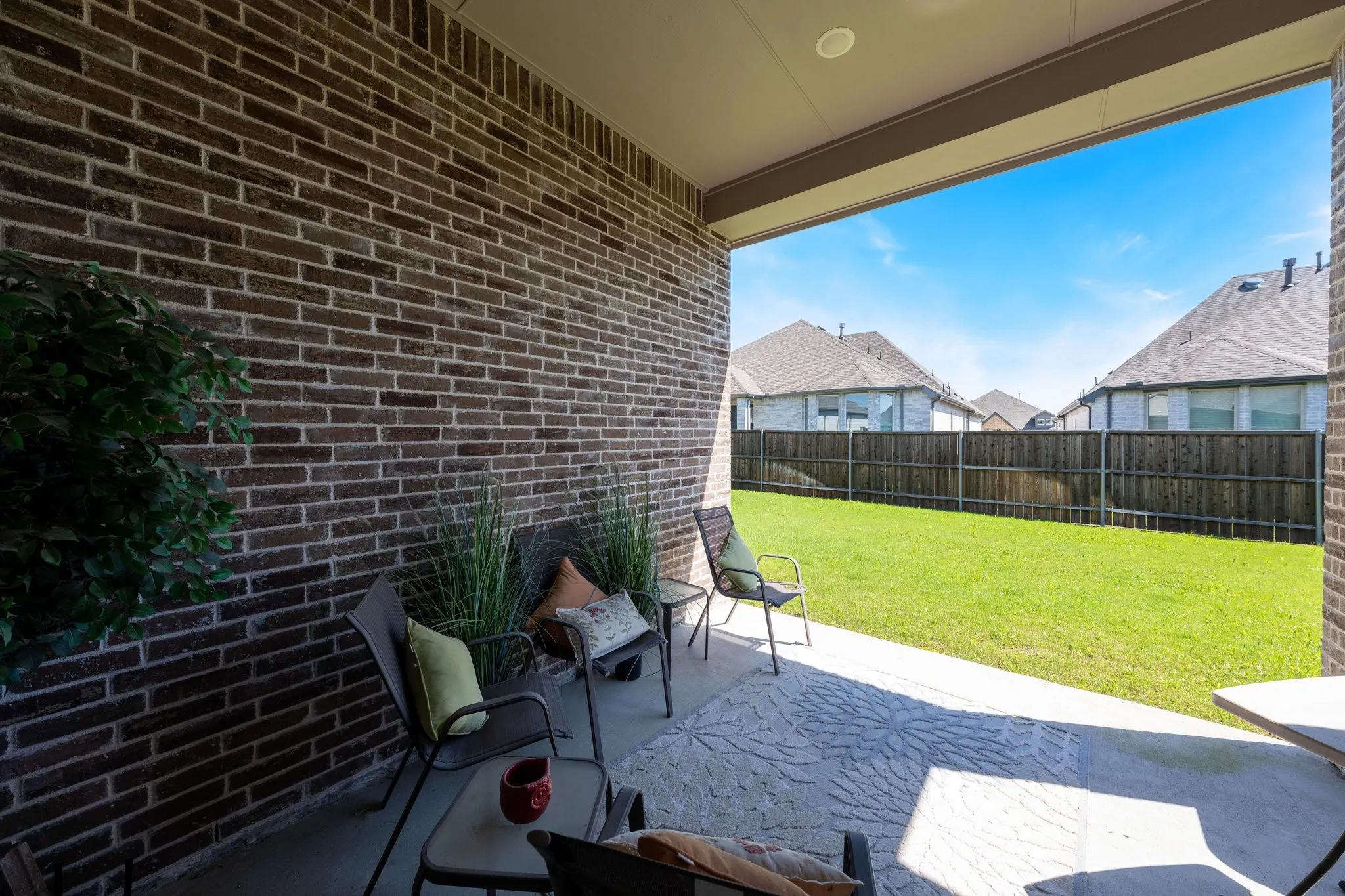 Single Family Residence For Sale in Rockwall County , 1913 Recioto Drive, Mclendon Chisholm, Texas 75032, 4 Bedroom, 3 Bathroom, 2 Garage spaces, 2,075 Sqft, built in 2019, mls#21264310, Real Estate Agent in Mclendon Chisholm, Homes For Sale in Rockwall county, Homes For Sale in Mclendon Chisholm, Realtor in Mclendon Chisholm Texas, Real Estate Brokerage Independent Realty Texas, Luminita Cordes Realtor