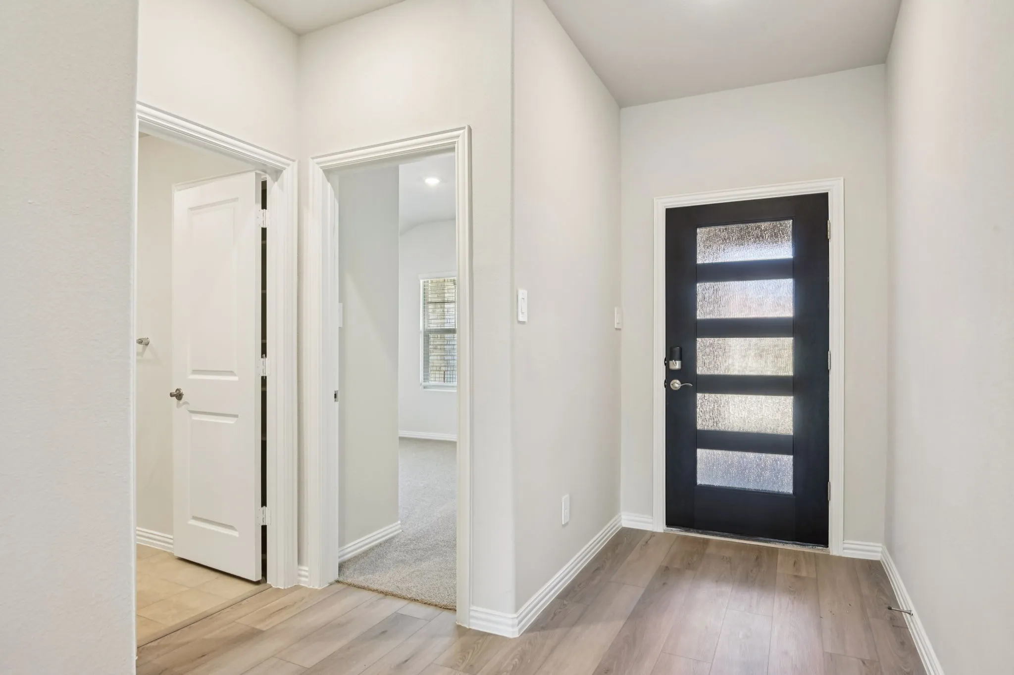  Photo is not of the actual home, but is an inspirational photo of builder’s model home and may depict options, furnishings, and/or decorator features that are not included.
