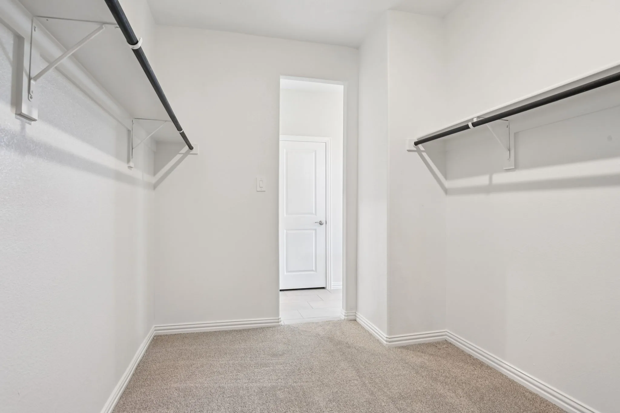  Photo is not of the actual home, but is an inspirational photo of builder’s model home and may depict options, furnishings, and/or decorator features that are not included.

