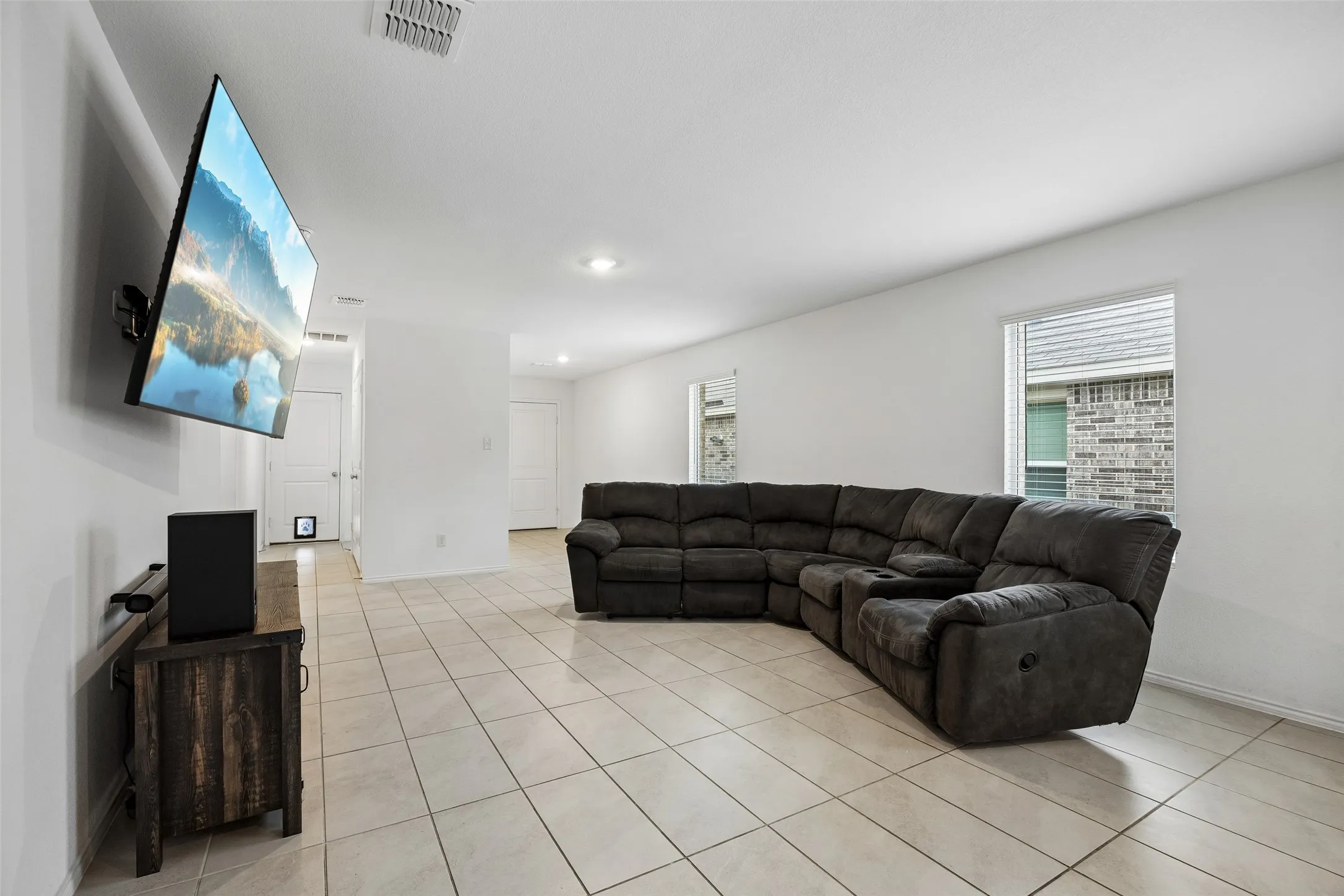 Single Family Residence For Sale in Kaufman County , 1577 Forge Pond Lane, Forney, Texas 75126, 3 Bedrooms, 2 Bathrooms, 2 Garage spaces, 1,470 Sqft, built in 2023, Price $264,000, mls#21254415, Real Estate Agent in Forney, Homes For Sale in Kaufman county, Homes For Sale in Forney, Realtor in Forney Texas, Real Estate Brokerage Independent Realty Texas, Luminita Cordes Realtor