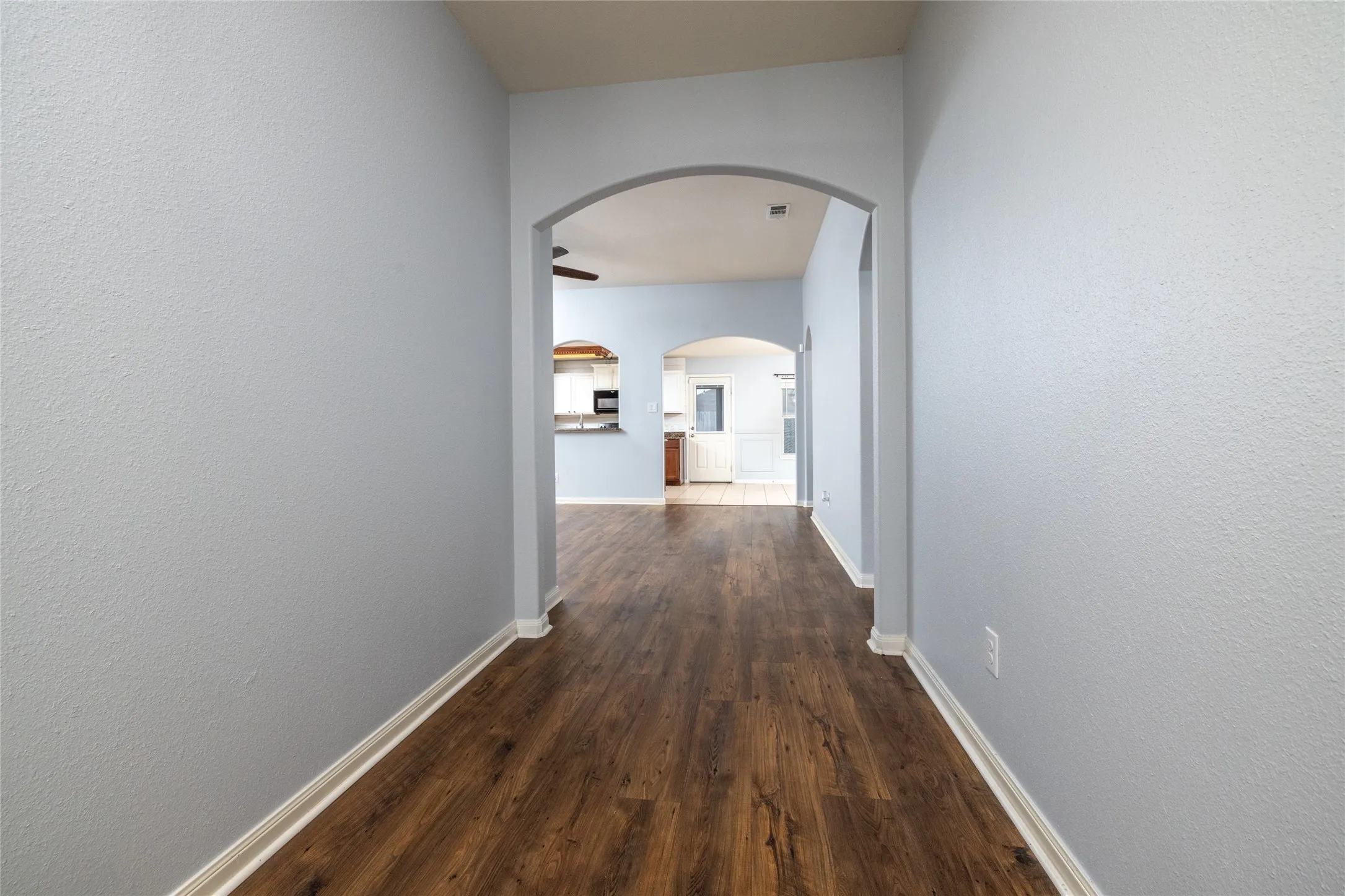 Single Family Residence For Sale in Denton County , 130 Kincaid Drive, Sanger, Texas 76266, 4 Bedrooms, 2 Bathrooms, 2 Garage spaces, 1,728 Sqft, built in 2013, Price $309,500, mls#21264521, Real Estate Agent in Sanger, Homes For Sale in Denton county, Homes For Sale in Sanger, Realtor in Sanger Texas, Real Estate Brokerage Independent Realty Texas, Luminita Cordes Realtor
