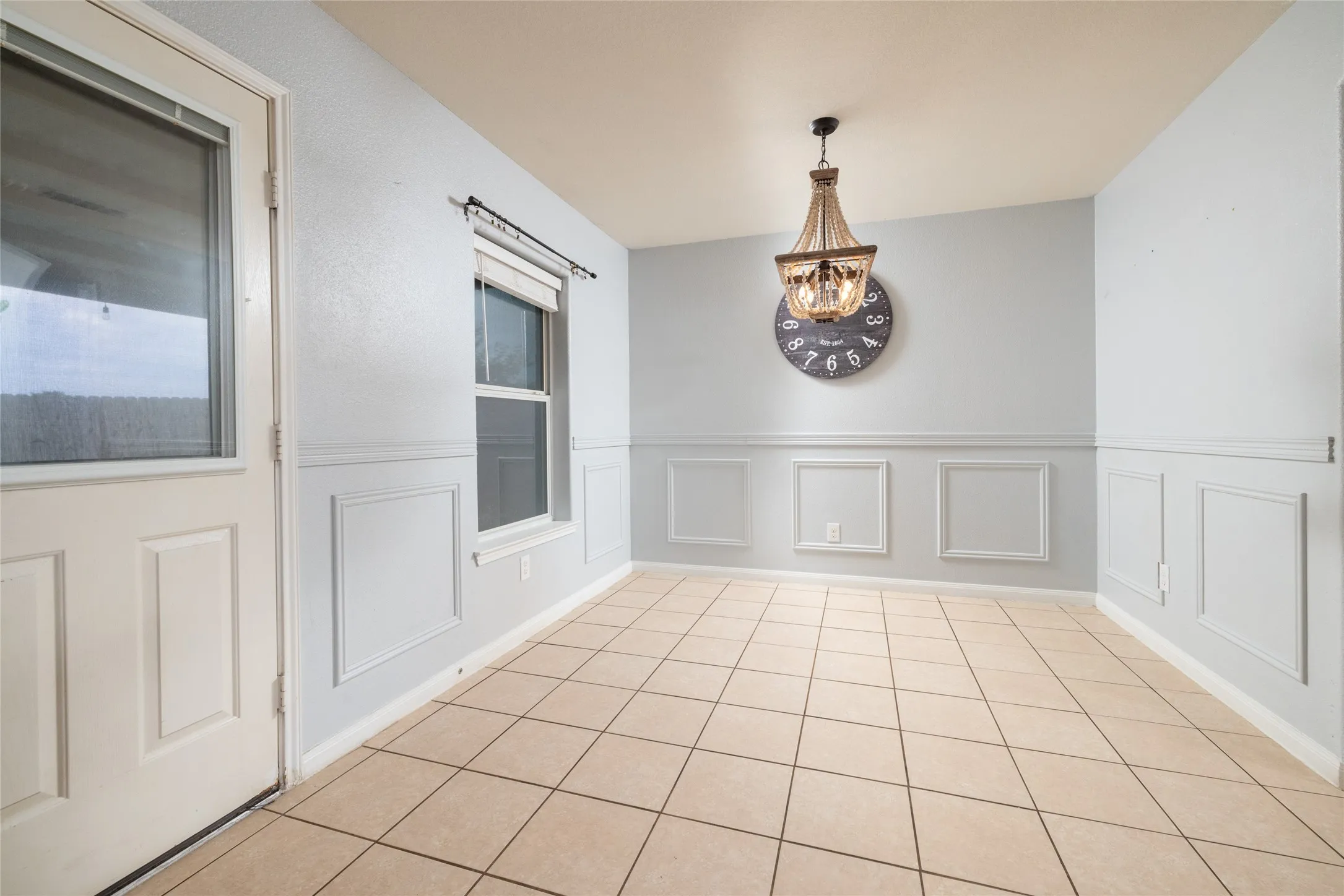 Single Family Residence For Sale in Denton County , 130 Kincaid Drive, Sanger, Texas 76266, 4 Bedrooms, 2 Bathrooms, 2 Garage spaces, 1,728 Sqft, built in 2013, Price $309,500, mls#21264521, Real Estate Agent in Sanger, Homes For Sale in Denton county, Homes For Sale in Sanger, Realtor in Sanger Texas, Real Estate Brokerage Independent Realty Texas, Luminita Cordes Realtor