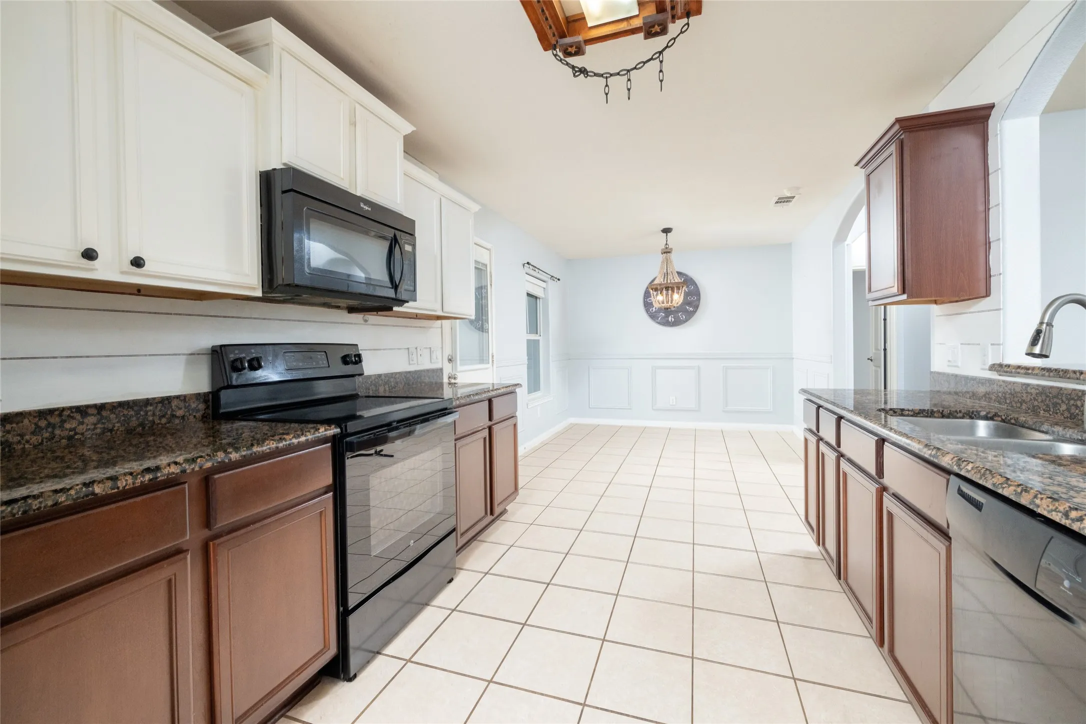 Single Family Residence For Sale in Denton County , 130 Kincaid Drive, Sanger, Texas 76266, 4 Bedrooms, 2 Bathrooms, 2 Garage spaces, 1,728 Sqft, built in 2013, Price $309,500, mls#21264521, Real Estate Agent in Sanger, Homes For Sale in Denton county, Homes For Sale in Sanger, Realtor in Sanger Texas, Real Estate Brokerage Independent Realty Texas, Luminita Cordes Realtor