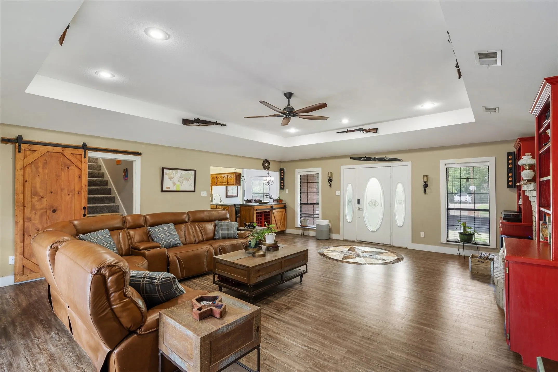 Single Family Residence For Sale in Van Zandt County , 163 Granada Square, Canton, Texas 75103, 5 Bedroom, 4 Bathroom, 3 Garage spaces, 2,868 Sqft, built in 1993, mls#21257409, Real Estate Agent in Canton, Homes For Sale in Van Zandt county, Homes For Sale in Canton, Realtor in Canton Texas, Real Estate Brokerage Independent Realty Texas, Luminita Cordes Realtor