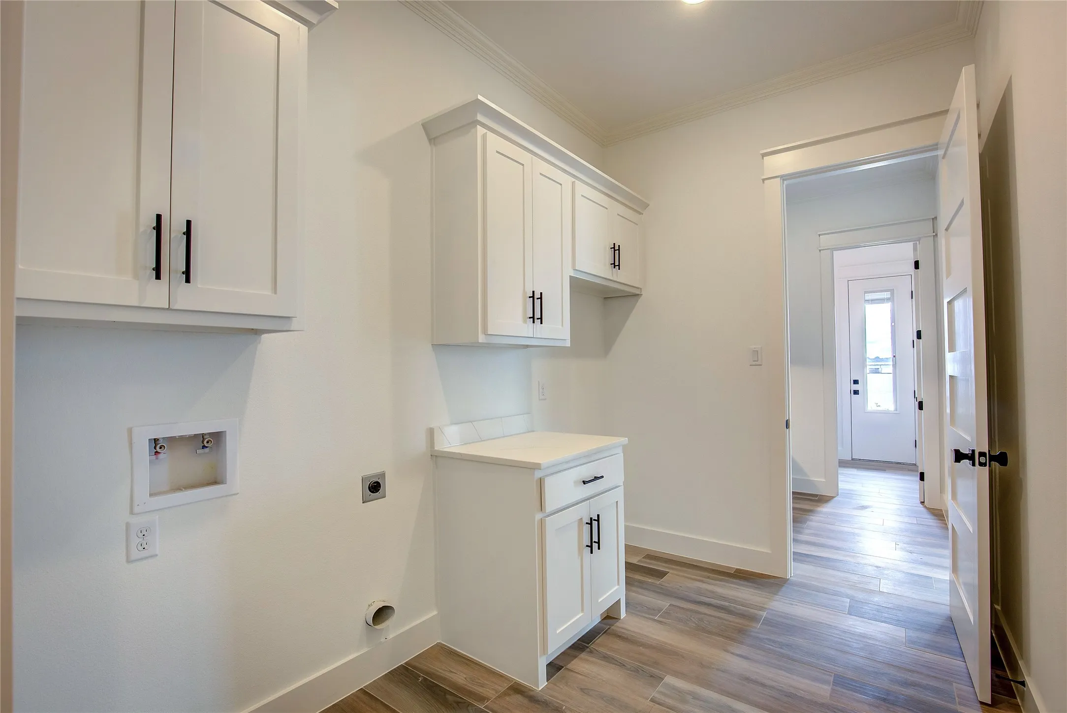 Single Family Residence For Sale in Henderson County , 105 Donna Drive, Gun Barrel City, Texas 75156, 4 Bedroom, 4 Bathroom, 2 Garage spaces, 3,272 Sqft, built in 2023, Price $1,339,000, mls#21264613, Real Estate Agent in Gun Barrel City, Homes For Sale in Henderson county, Homes For Sale in Gun Barrel City, Realtor in Gun Barrel City Texas, Real Estate Brokerage Independent Realty Texas, Luminita Cordes Realtor