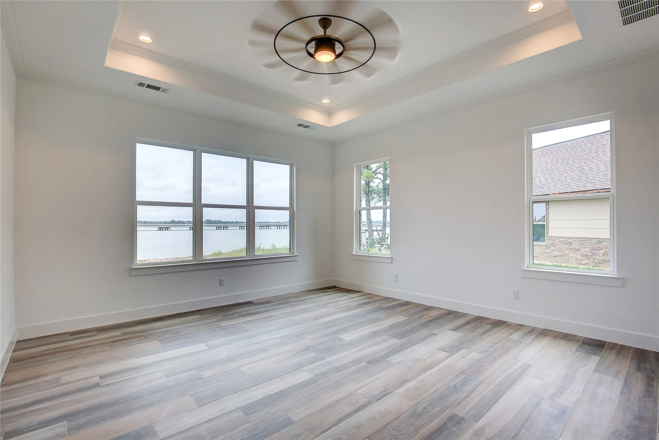 Single Family Residence For Sale in Henderson County , 105 Donna Drive, Gun Barrel City, Texas 75156, 4 Bedroom, 4 Bathroom, 2 Garage spaces, 3,272 Sqft, built in 2023, Price $1,339,000, mls#21264613, Real Estate Agent in Gun Barrel City, Homes For Sale in Henderson county, Homes For Sale in Gun Barrel City, Realtor in Gun Barrel City Texas, Real Estate Brokerage Independent Realty Texas, Luminita Cordes Realtor