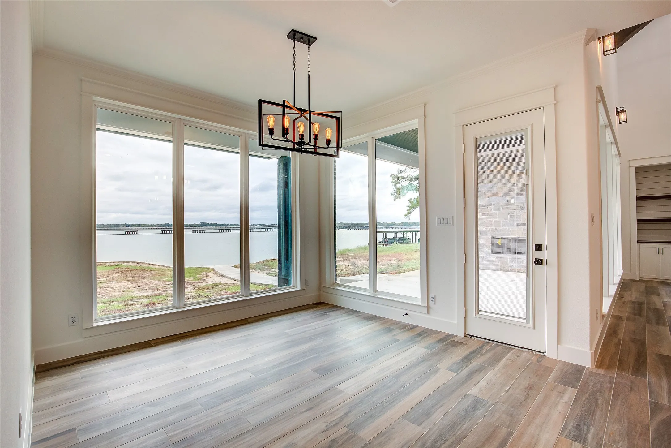 Single Family Residence For Sale in Henderson County , 105 Donna Drive, Gun Barrel City, Texas 75156, 4 Bedroom, 4 Bathroom, 2 Garage spaces, 3,272 Sqft, built in 2023, Price $1,339,000, mls#21264613, Real Estate Agent in Gun Barrel City, Homes For Sale in Henderson county, Homes For Sale in Gun Barrel City, Realtor in Gun Barrel City Texas, Real Estate Brokerage Independent Realty Texas, Luminita Cordes Realtor
