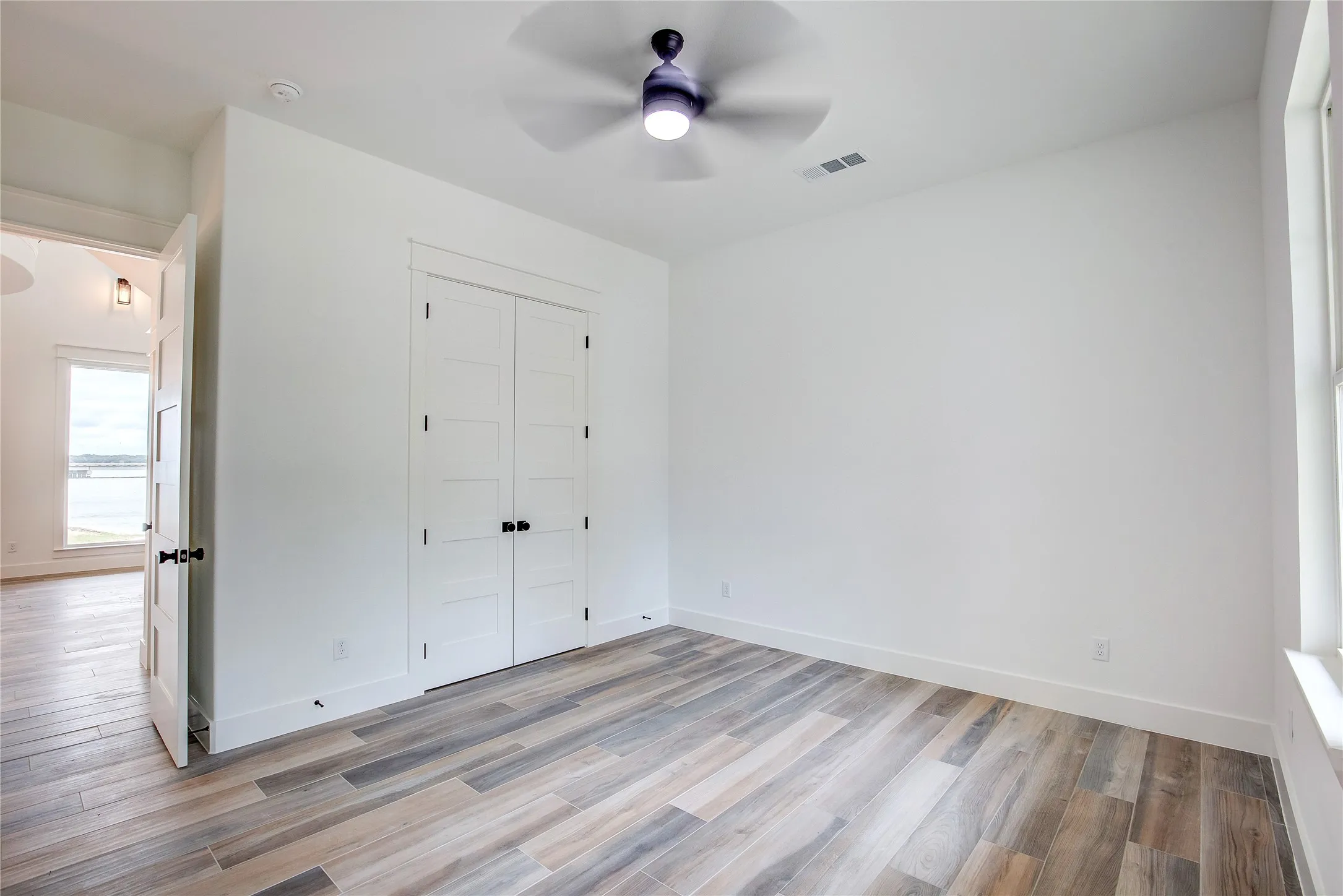 Single Family Residence For Sale in Henderson County , 105 Donna Drive, Gun Barrel City, Texas 75156, 4 Bedroom, 4 Bathroom, 2 Garage spaces, 3,272 Sqft, built in 2023, Price $1,339,000, mls#21264613, Real Estate Agent in Gun Barrel City, Homes For Sale in Henderson county, Homes For Sale in Gun Barrel City, Realtor in Gun Barrel City Texas, Real Estate Brokerage Independent Realty Texas, Luminita Cordes Realtor