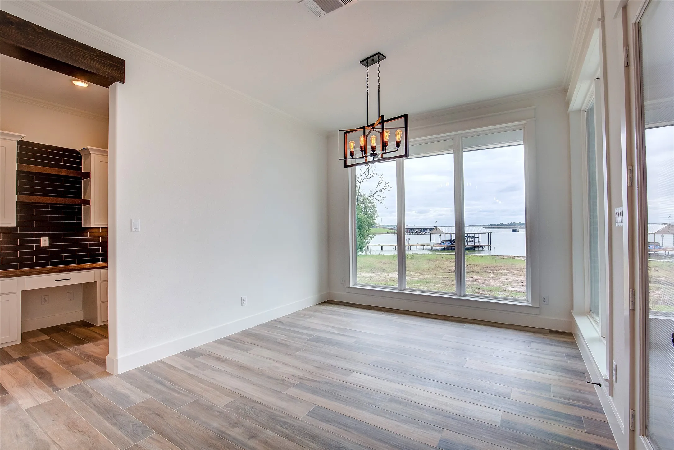 Single Family Residence For Sale in Henderson County , 105 Donna Drive, Gun Barrel City, Texas 75156, 4 Bedroom, 4 Bathroom, 2 Garage spaces, 3,272 Sqft, built in 2023, Price $1,339,000, mls#21264613, Real Estate Agent in Gun Barrel City, Homes For Sale in Henderson county, Homes For Sale in Gun Barrel City, Realtor in Gun Barrel City Texas, Real Estate Brokerage Independent Realty Texas, Luminita Cordes Realtor