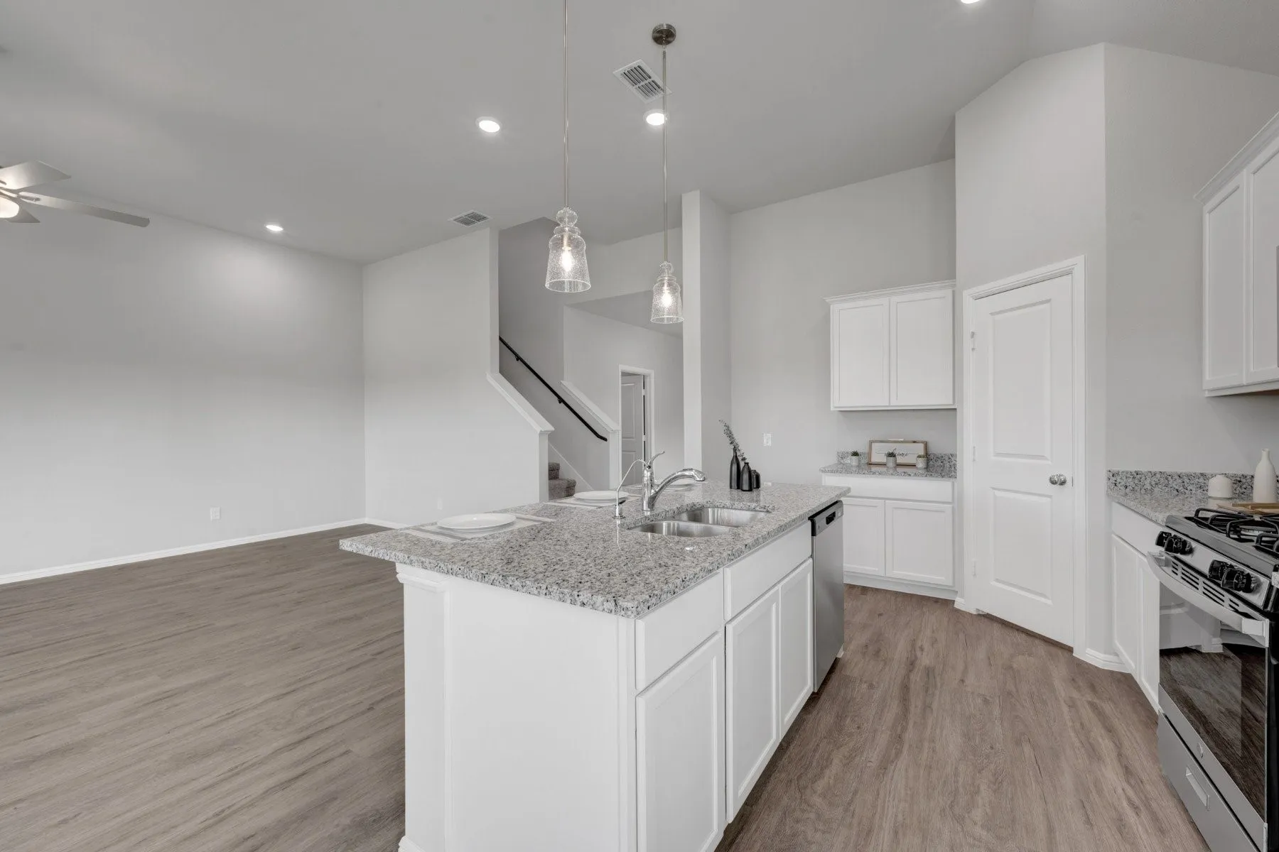 Single Family Residence For Sale in Hunt County , 1801 Gulin Street, Royse City, Texas 75189, 4 Bedroom, 3 Bathroom, 2 Garage spaces, 2,425 Sqft, built in 2026, mls#21248613, Real Estate Agent in Royse City, Homes For Sale in Hunt county, Homes For Sale in Royse City, Realtor in Royse City Texas, Real Estate Brokerage Independent Realty Texas, Luminita Cordes Realtor