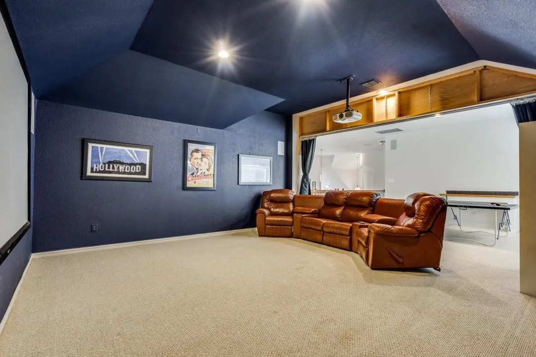 Single Family Residence For Sale in Dallas County , 10327 Offshore Drive, Irving, Texas 75063, 6 Bedroom, 5 Bathroom, 2 Garage spaces, 3,863 Sqft, built in 2005, Price $829,999, mls#21254119, Real Estate Agent in Irving, Homes For Sale in Dallas county, Homes For Sale in Irving, Realtor in Irving Texas, Real Estate Brokerage Independent Realty Texas, Luminita Cordes Realtor