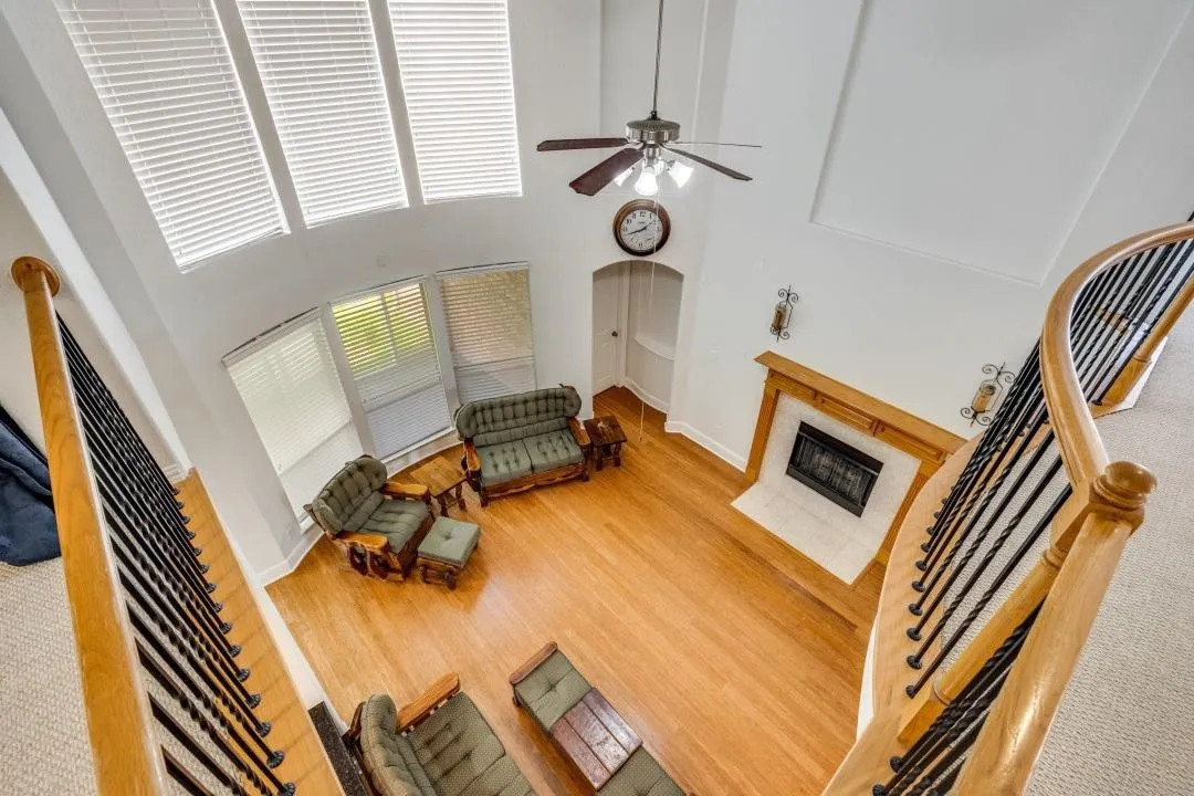 Single Family Residence For Sale in Dallas County , 10327 Offshore Drive, Irving, Texas 75063, 6 Bedroom, 5 Bathroom, 2 Garage spaces, 3,863 Sqft, built in 2005, Price $829,999, mls#21254119, Real Estate Agent in Irving, Homes For Sale in Dallas county, Homes For Sale in Irving, Realtor in Irving Texas, Real Estate Brokerage Independent Realty Texas, Luminita Cordes Realtor