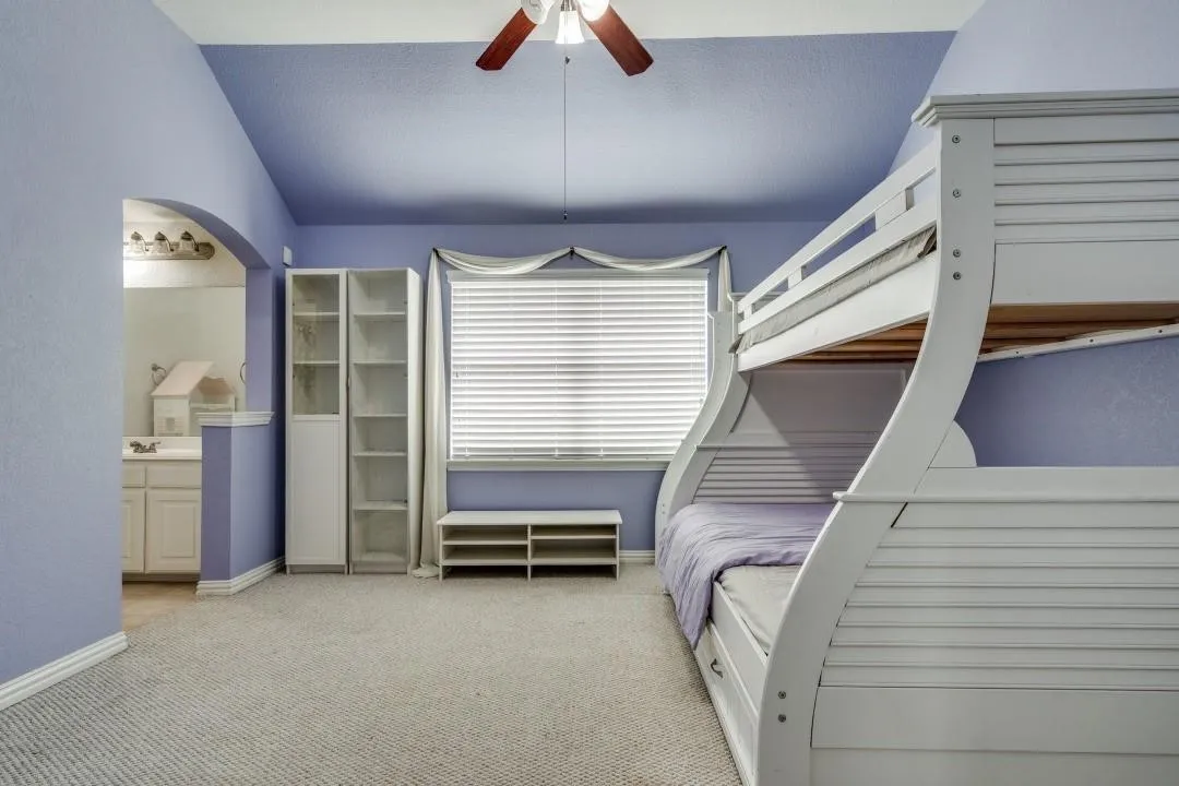 Single Family Residence For Sale in Dallas County , 10327 Offshore Drive, Irving, Texas 75063, 6 Bedroom, 5 Bathroom, 2 Garage spaces, 3,863 Sqft, built in 2005, Price $829,999, mls#21254119, Real Estate Agent in Irving, Homes For Sale in Dallas county, Homes For Sale in Irving, Realtor in Irving Texas, Real Estate Brokerage Independent Realty Texas, Luminita Cordes Realtor