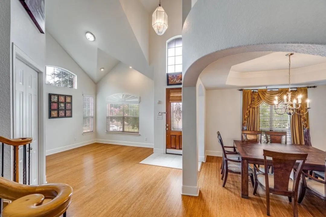 Single Family Residence For Sale in Dallas County , 10327 Offshore Drive, Irving, Texas 75063, 6 Bedroom, 5 Bathroom, 2 Garage spaces, 3,863 Sqft, built in 2005, Price $829,999, mls#21254119, Real Estate Agent in Irving, Homes For Sale in Dallas county, Homes For Sale in Irving, Realtor in Irving Texas, Real Estate Brokerage Independent Realty Texas, Luminita Cordes Realtor