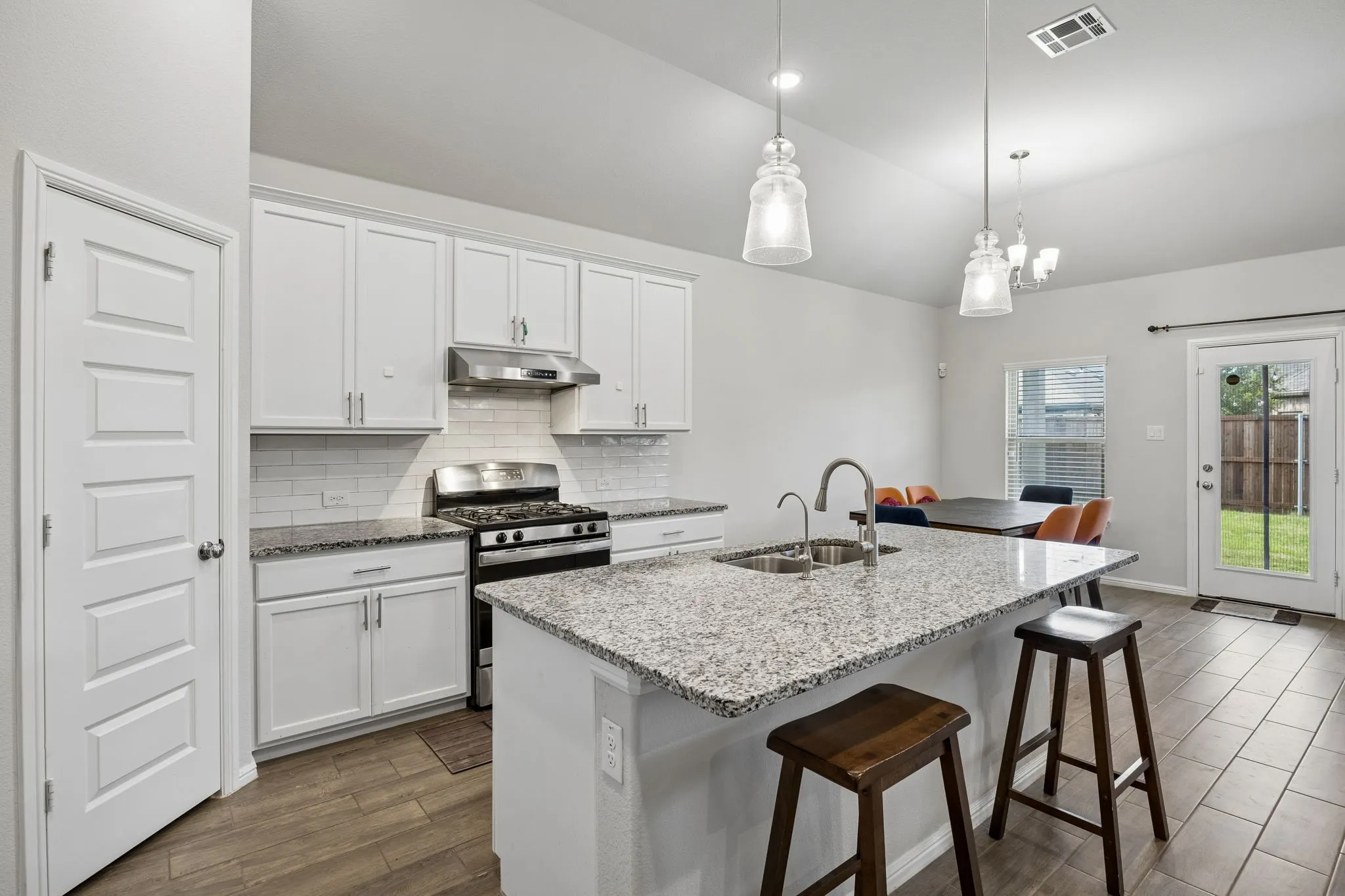 Single Family Residence For Sale in Denton County , 13036 Mizell Lane, Providence Village, Texas 76227, 5 Bedroom, 3 Bathroom, 2 Garage spaces, 2,407 Sqft, built in 2022, mls#21264430, Real Estate Agent in Providence Village, Homes For Sale in Denton county, Homes For Sale in Providence Village, Realtor in Providence Village Texas, Real Estate Brokerage Independent Realty Texas, Luminita Cordes Realtor