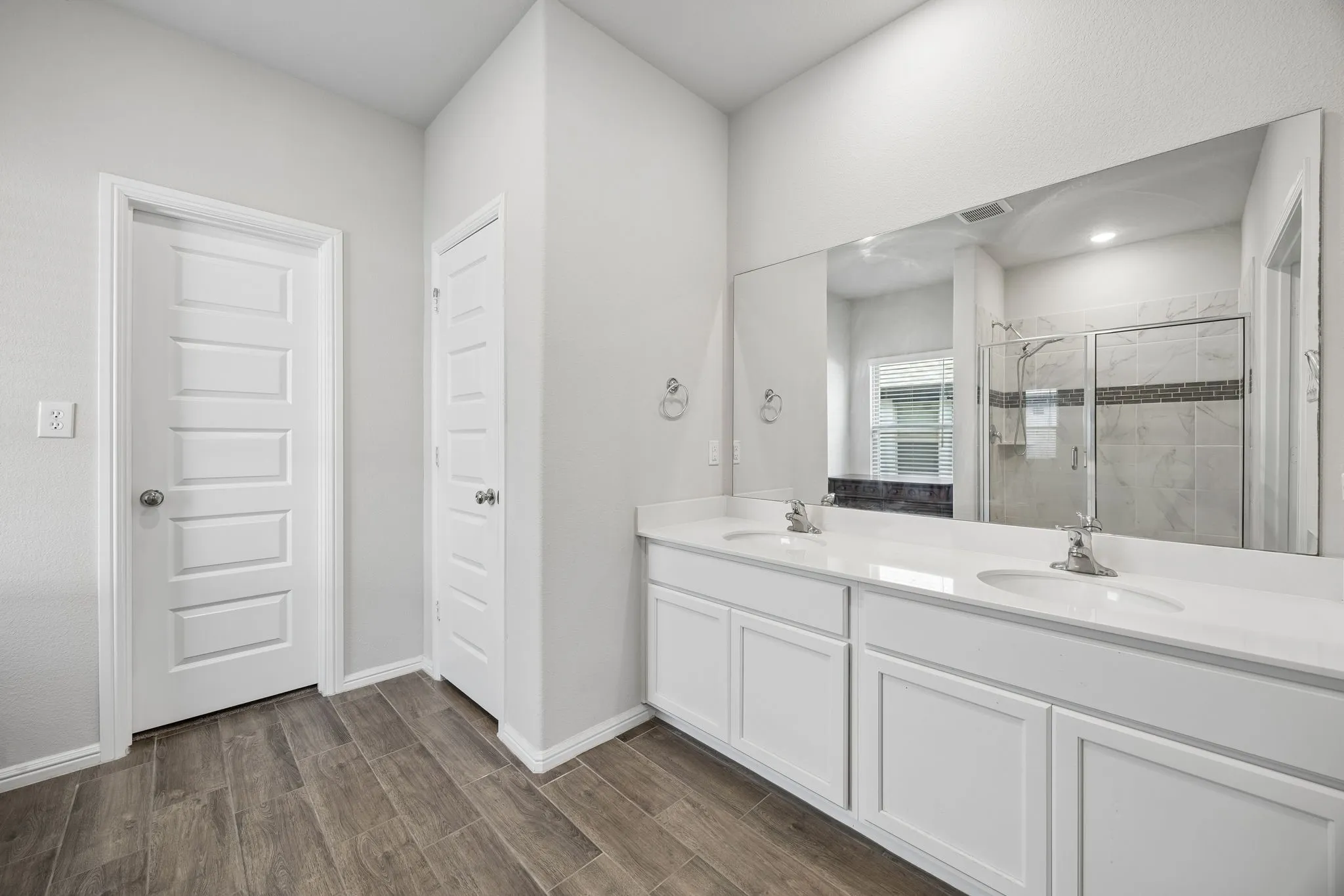 Single Family Residence For Sale in Denton County , 13036 Mizell Lane, Providence Village, Texas 76227, 5 Bedroom, 3 Bathroom, 2 Garage spaces, 2,407 Sqft, built in 2022, mls#21264430, Real Estate Agent in Providence Village, Homes For Sale in Denton county, Homes For Sale in Providence Village, Realtor in Providence Village Texas, Real Estate Brokerage Independent Realty Texas, Luminita Cordes Realtor