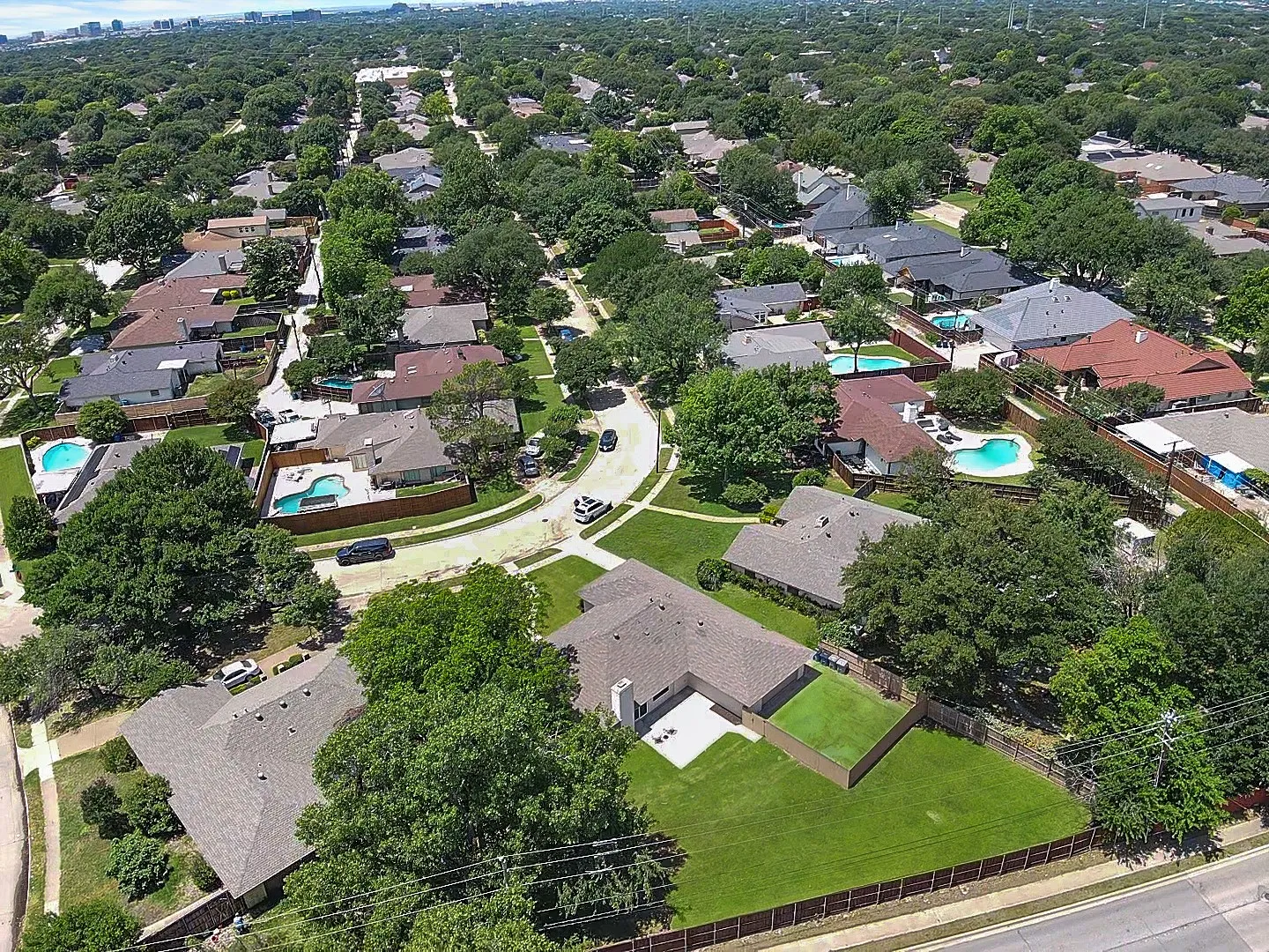Single Family Residence For Sale in Dallas County , 7881 La Cabeza Drive, Dallas, Texas 75248, 4 Bedroom, 2 Bathroom, 2 Garage spaces, 2,123 Sqft, built in 1968, mls#21262786, Real Estate Agent in Dallas, Homes For Sale in Dallas county, Homes For Sale in Dallas, Realtor in Dallas Texas, Real Estate Brokerage Independent Realty Texas, Luminita Cordes Realtor