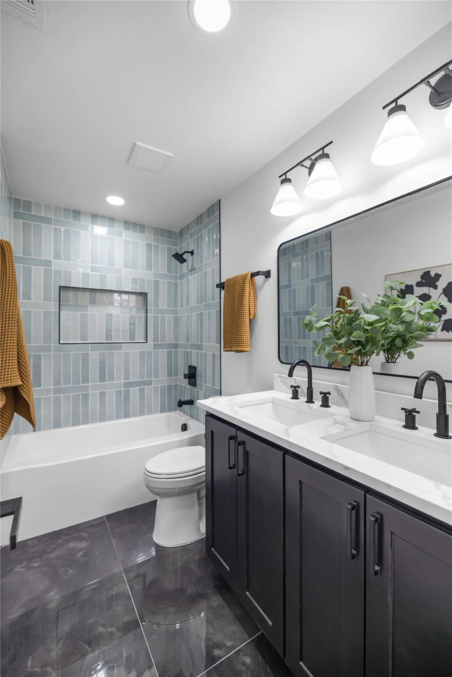 Single Family Residence For Sale in Dallas County , 7881 La Cabeza Drive, Dallas, Texas 75248, 4 Bedroom, 2 Bathroom, 2 Garage spaces, 2,123 Sqft, built in 1968, mls#21262786, Real Estate Agent in Dallas, Homes For Sale in Dallas county, Homes For Sale in Dallas, Realtor in Dallas Texas, Real Estate Brokerage Independent Realty Texas, Luminita Cordes Realtor