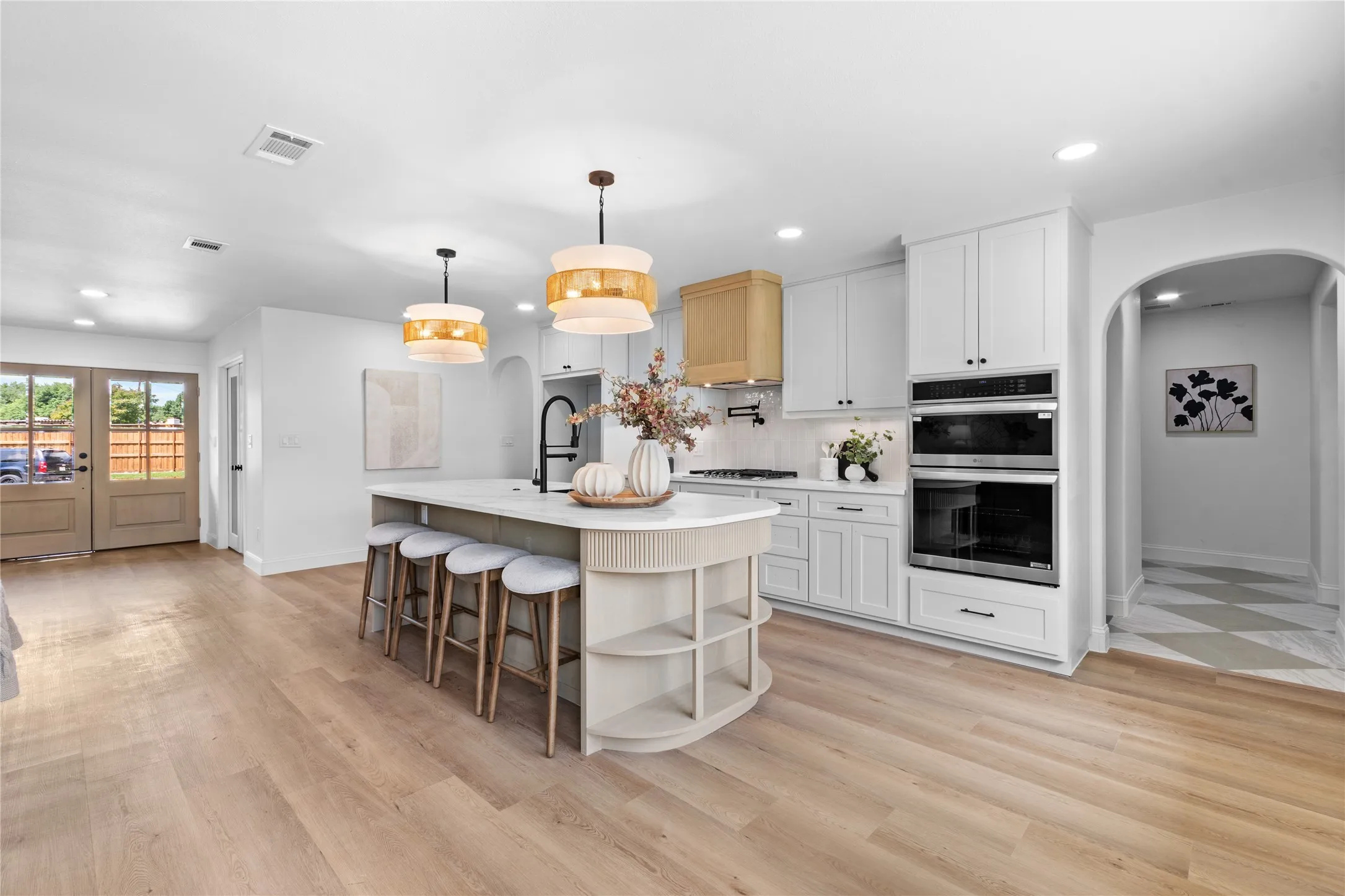 Single Family Residence For Sale in Dallas County , 7881 La Cabeza Drive, Dallas, Texas 75248, 4 Bedroom, 2 Bathroom, 2 Garage spaces, 2,123 Sqft, built in 1968, mls#21262786, Real Estate Agent in Dallas, Homes For Sale in Dallas county, Homes For Sale in Dallas, Realtor in Dallas Texas, Real Estate Brokerage Independent Realty Texas, Luminita Cordes Realtor