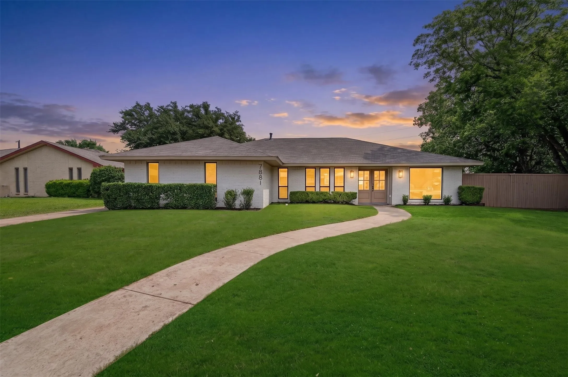 Single Family Residence For Sale in Dallas County , 7881 La Cabeza Drive, Dallas, Texas 75248, 4 Bedroom, 2 Bathroom, 2 Garage spaces, 2,123 Sqft, built in 1968, mls#21262786, Real Estate Agent in Dallas, Homes For Sale in Dallas county, Homes For Sale in Dallas, Realtor in Dallas Texas, Real Estate Brokerage Independent Realty Texas, Luminita Cordes Realtor