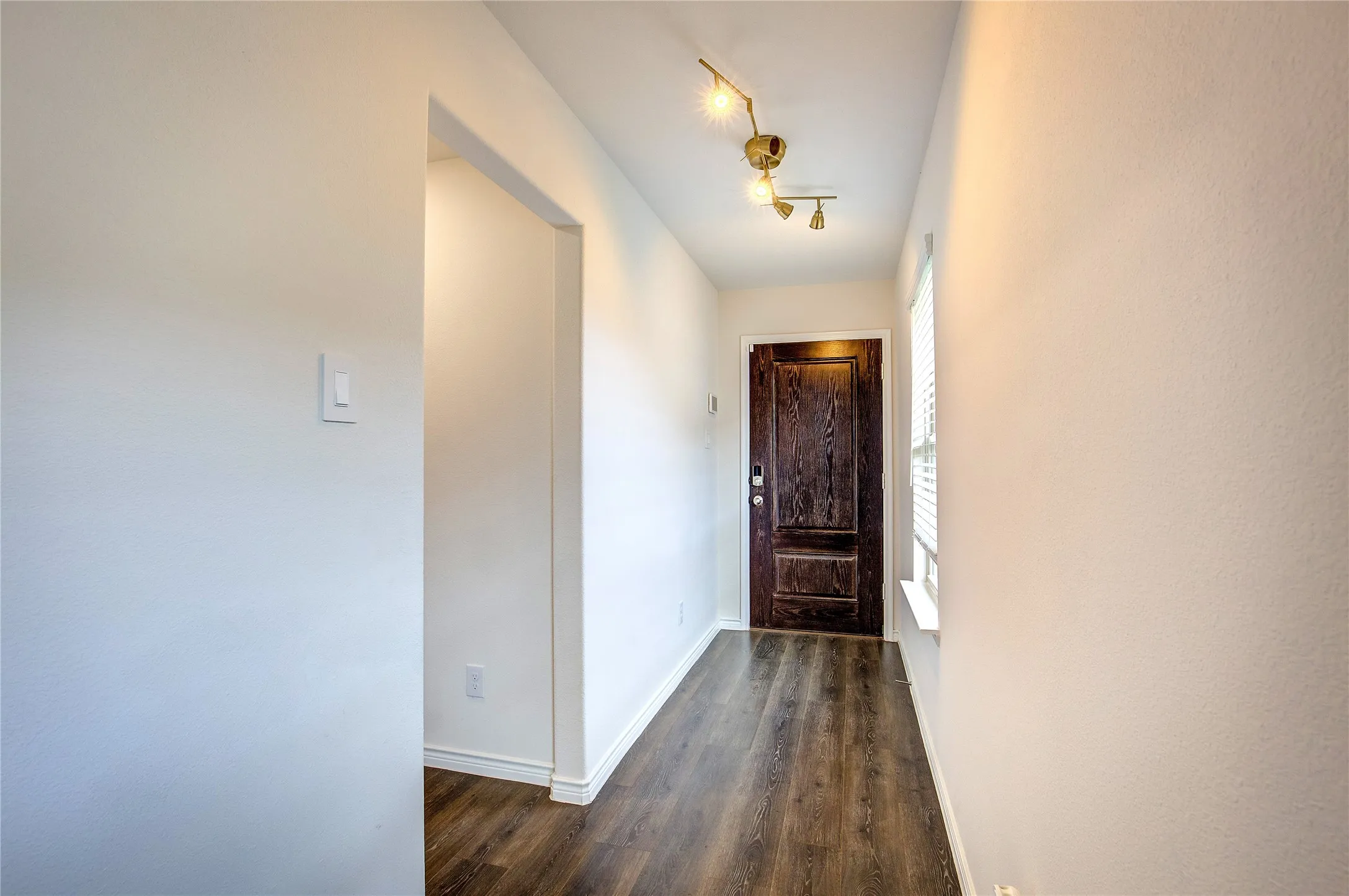 Single Family Residence For Sale in Kaufman County , 2529 Pettus Drive, Forney, Texas 75126, 3 Bedroom, 2 Bathroom, 2 Garage spaces, 1,510 Sqft, built in 2020, mls#21263758, Real Estate Agent in Forney, Homes For Sale in Kaufman county, Homes For Sale in Forney, Realtor in Forney Texas, Real Estate Brokerage Independent Realty Texas, Luminita Cordes Realtor