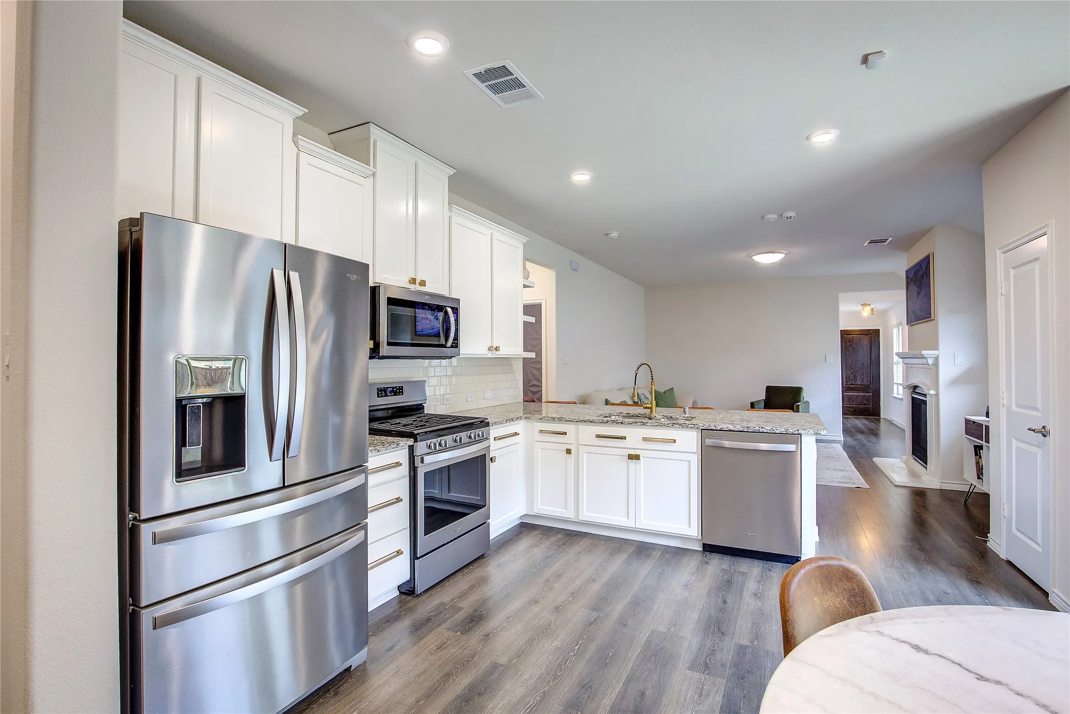 Single Family Residence For Sale in Kaufman County , 2529 Pettus Drive, Forney, Texas 75126, 3 Bedroom, 2 Bathroom, 2 Garage spaces, 1,510 Sqft, built in 2020, mls#21263758, Real Estate Agent in Forney, Homes For Sale in Kaufman county, Homes For Sale in Forney, Realtor in Forney Texas, Real Estate Brokerage Independent Realty Texas, Luminita Cordes Realtor
