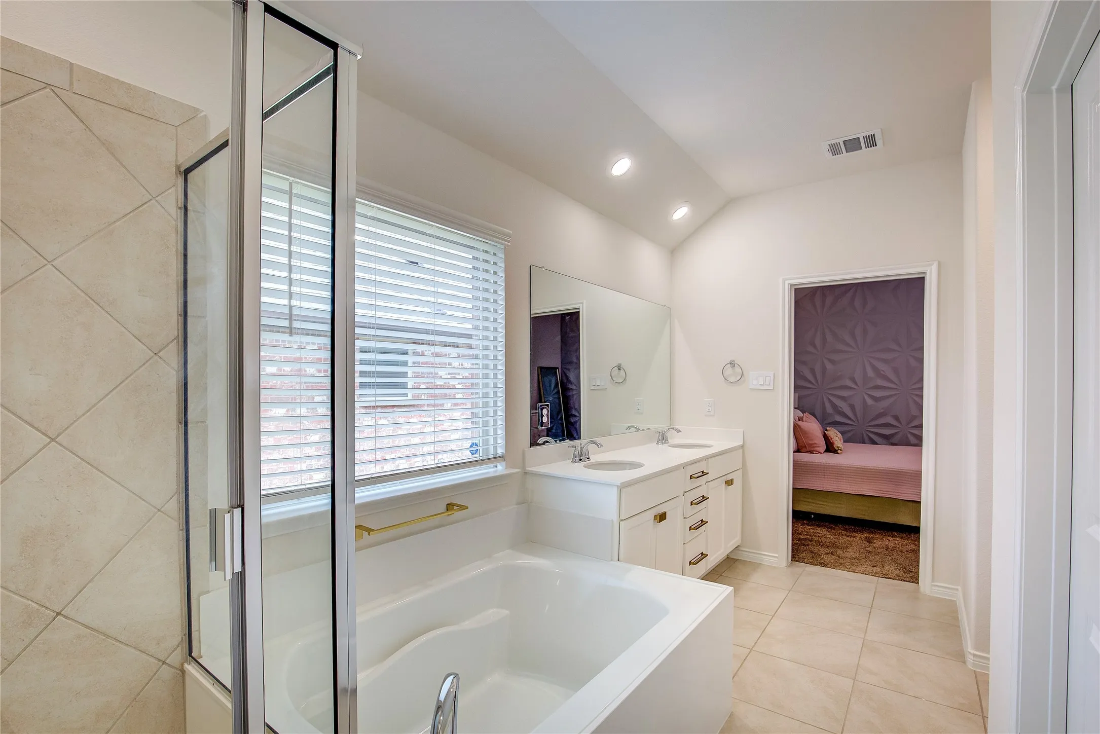 Single Family Residence For Sale in Kaufman County , 2529 Pettus Drive, Forney, Texas 75126, 3 Bedroom, 2 Bathroom, 2 Garage spaces, 1,510 Sqft, built in 2020, mls#21263758, Real Estate Agent in Forney, Homes For Sale in Kaufman county, Homes For Sale in Forney, Realtor in Forney Texas, Real Estate Brokerage Independent Realty Texas, Luminita Cordes Realtor