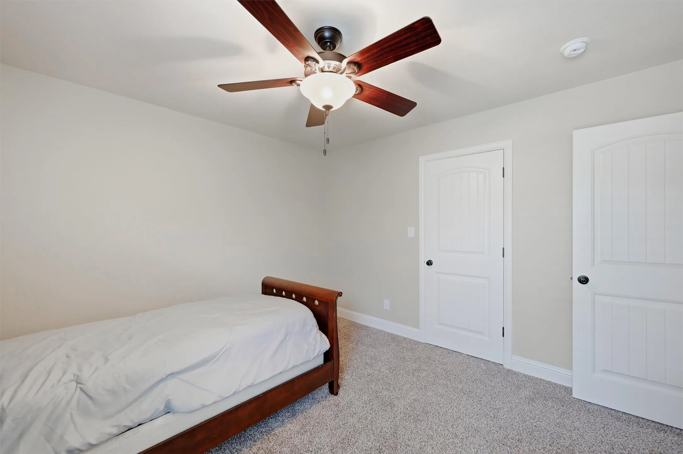 Single Family Residence For Sale in Grayson County , 2214 Southridge Lane, Sherman, Texas 75092, 3 Bedroom, 2 Bathroom, 2 Garage spaces, 1,756 Sqft, built in 2018, mls#21263982, Real Estate Agent in Sherman, Homes For Sale in Grayson county, Homes For Sale in Sherman, Realtor in Sherman Texas, Real Estate Brokerage Independent Realty Texas, Luminita Cordes Realtor
