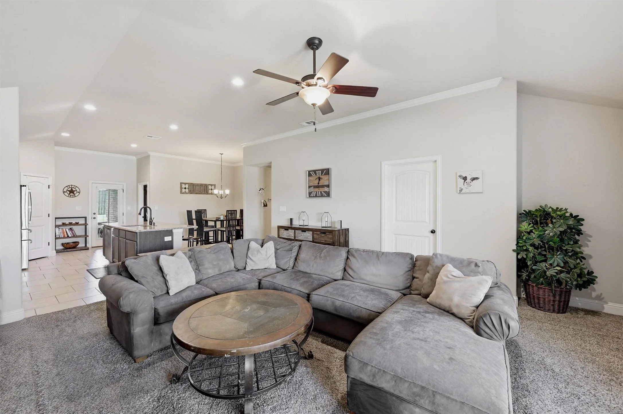 Single Family Residence For Sale in Grayson County , 2214 Southridge Lane, Sherman, Texas 75092, 3 Bedroom, 2 Bathroom, 2 Garage spaces, 1,756 Sqft, built in 2018, mls#21263982, Real Estate Agent in Sherman, Homes For Sale in Grayson county, Homes For Sale in Sherman, Realtor in Sherman Texas, Real Estate Brokerage Independent Realty Texas, Luminita Cordes Realtor
