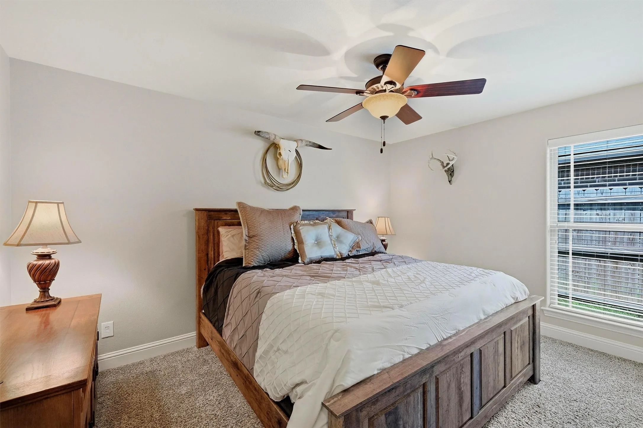 Single Family Residence For Sale in Grayson County , 2214 Southridge Lane, Sherman, Texas 75092, 3 Bedroom, 2 Bathroom, 2 Garage spaces, 1,756 Sqft, built in 2018, mls#21263982, Real Estate Agent in Sherman, Homes For Sale in Grayson county, Homes For Sale in Sherman, Realtor in Sherman Texas, Real Estate Brokerage Independent Realty Texas, Luminita Cordes Realtor
