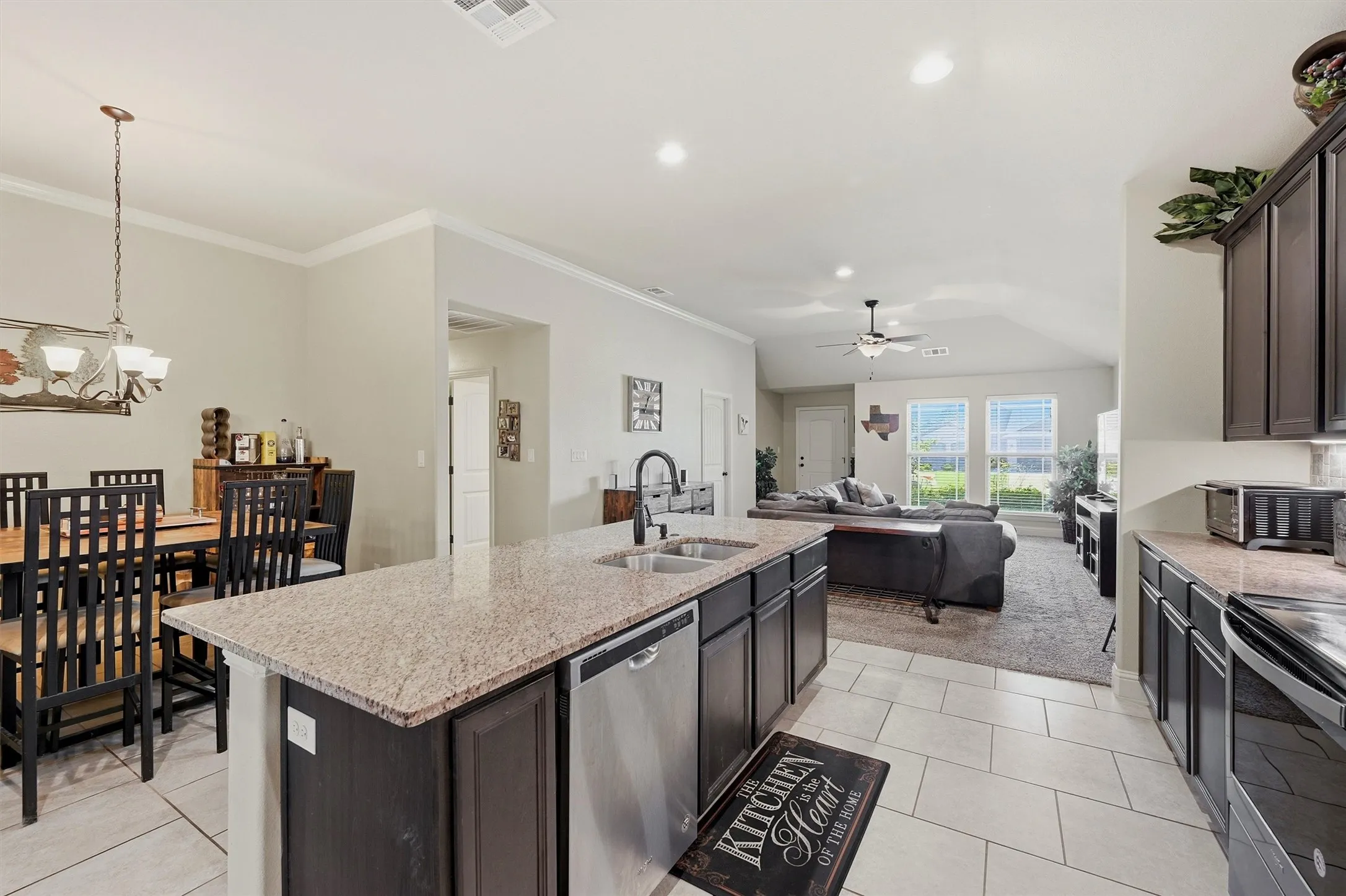 Single Family Residence For Sale in Grayson County , 2214 Southridge Lane, Sherman, Texas 75092, 3 Bedroom, 2 Bathroom, 2 Garage spaces, 1,756 Sqft, built in 2018, mls#21263982, Real Estate Agent in Sherman, Homes For Sale in Grayson county, Homes For Sale in Sherman, Realtor in Sherman Texas, Real Estate Brokerage Independent Realty Texas, Luminita Cordes Realtor