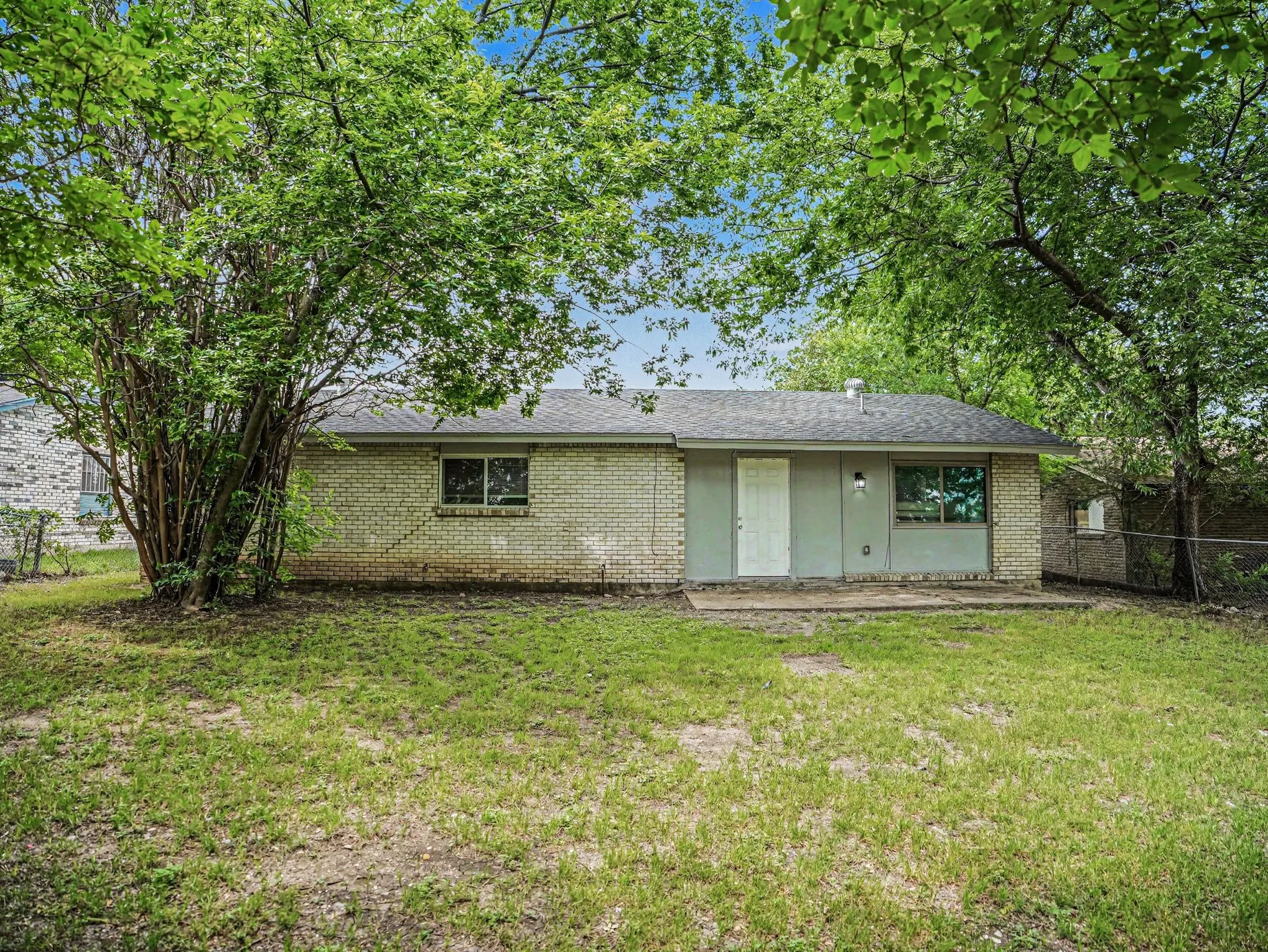 Single Family Residence For Sale in Dallas County , 1434 Oakbrook Street, Lancaster, Texas 75134, 4 Bedroom, 2 Bathroom, 2 Garage spaces, 1,356 Sqft, built in 1971, mls#21260009, Real Estate Agent in Lancaster, Homes For Sale in Dallas county, Homes For Sale in Lancaster, Realtor in Lancaster Texas, Real Estate Brokerage Independent Realty Texas, Luminita Cordes Realtor