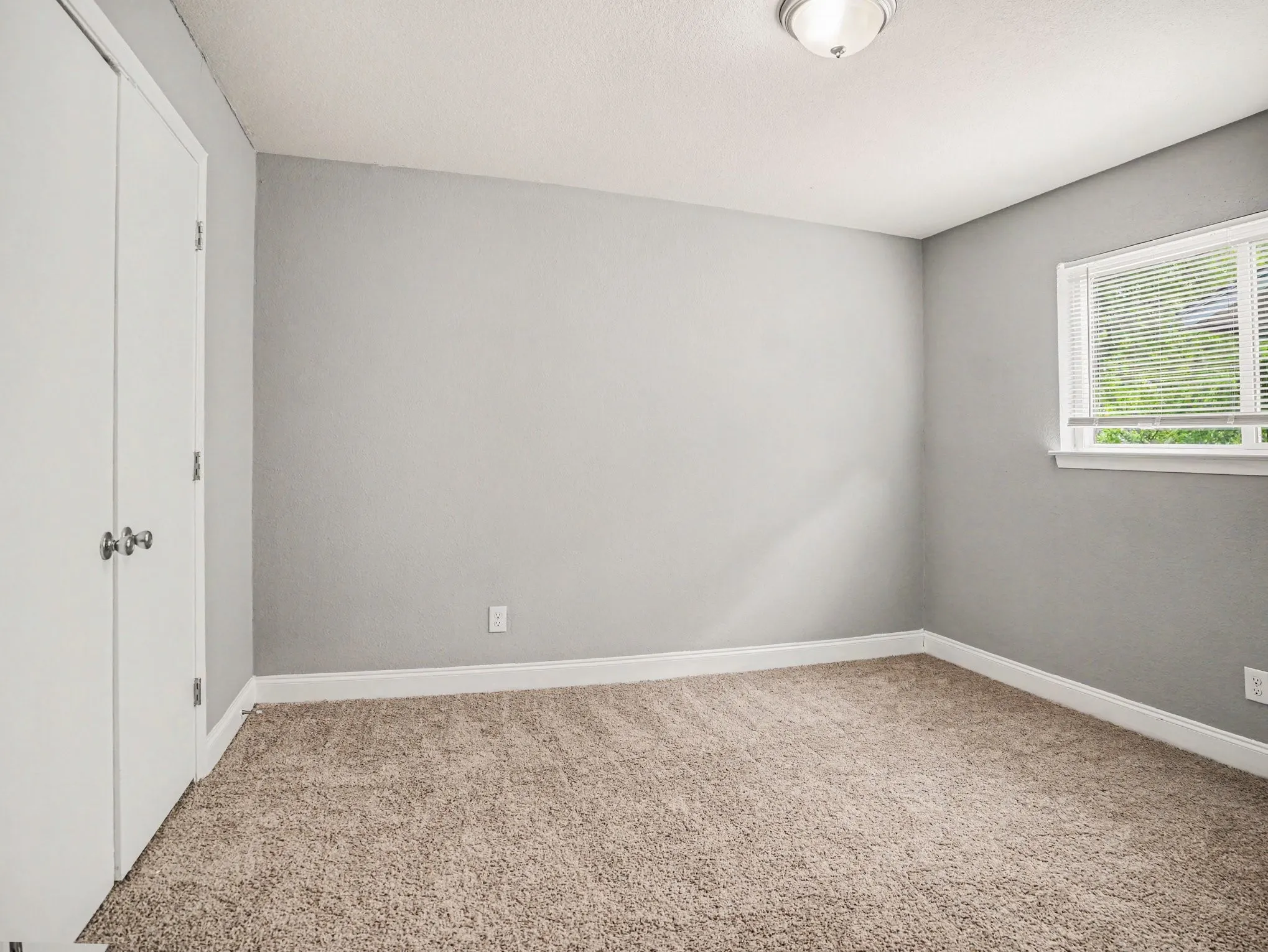 Single Family Residence For Sale in Dallas County , 1434 Oakbrook Street, Lancaster, Texas 75134, 4 Bedroom, 2 Bathroom, 2 Garage spaces, 1,356 Sqft, built in 1971, mls#21260009, Real Estate Agent in Lancaster, Homes For Sale in Dallas county, Homes For Sale in Lancaster, Realtor in Lancaster Texas, Real Estate Brokerage Independent Realty Texas, Luminita Cordes Realtor