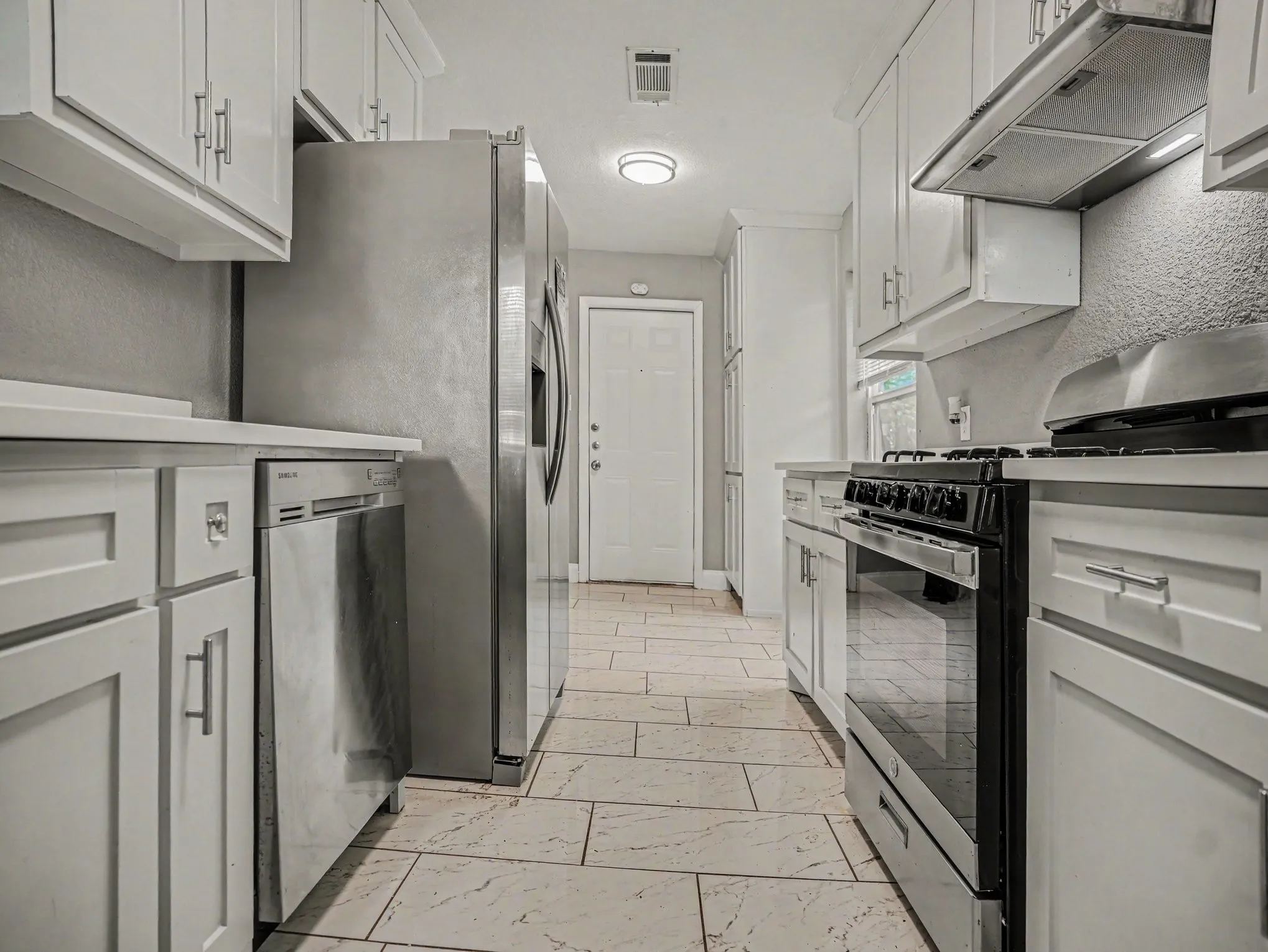 Single Family Residence For Sale in Dallas County , 1434 Oakbrook Street, Lancaster, Texas 75134, 4 Bedroom, 2 Bathroom, 2 Garage spaces, 1,356 Sqft, built in 1971, mls#21260009, Real Estate Agent in Lancaster, Homes For Sale in Dallas county, Homes For Sale in Lancaster, Realtor in Lancaster Texas, Real Estate Brokerage Independent Realty Texas, Luminita Cordes Realtor