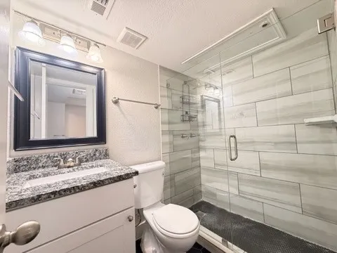 Apartment For Rent in Tarrant County , 5928 Fletcher Avenue 23, Fort Worth, Texas 76107, 1 Bedroom, 1 Bathroom, Garage spaces, 588 Sqft, built in 1965, mls#21264669, Real Estate Agent in Fort Worth, Homes For Rent in Tarrant county, Homes For Rent in Fort Worth, Realtor in Fort Worth Texas, Real Estate Brokerage Independent Realty Texas, Luminita Cordes Realtor