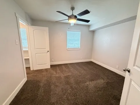 Apartment For Rent in Tarrant County , 5928 Fletcher Avenue 23, Fort Worth, Texas 76107, 1 Bedroom, 1 Bathroom, Garage spaces, 588 Sqft, built in 1965, mls#21264669, Real Estate Agent in Fort Worth, Homes For Rent in Tarrant county, Homes For Rent in Fort Worth, Realtor in Fort Worth Texas, Real Estate Brokerage Independent Realty Texas, Luminita Cordes Realtor